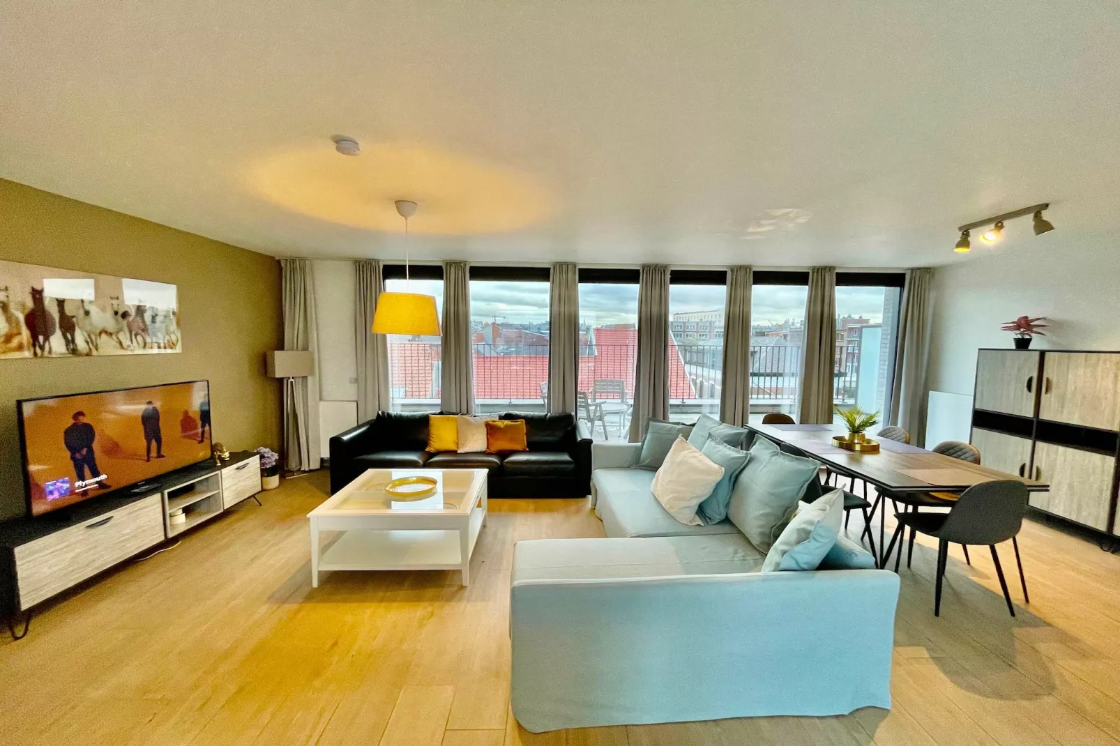 Modern 2BR Penthouse Near Diamond District by OneLuxStay