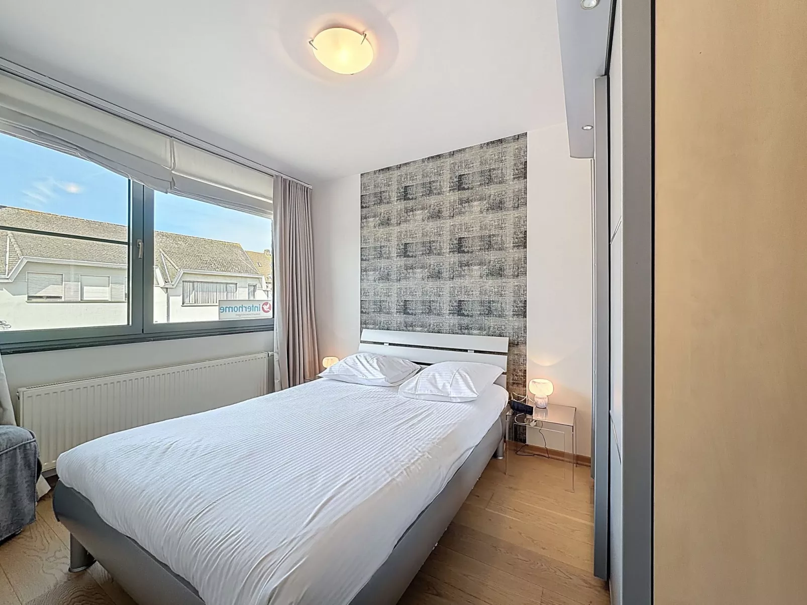 Stella Maris with garage and garden