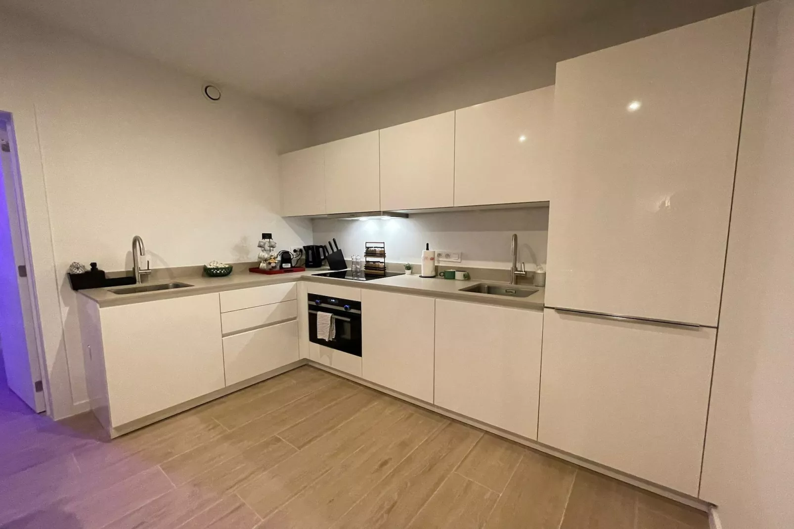 One Lux Stay 3BR / 2BA Antwerp near Central Station