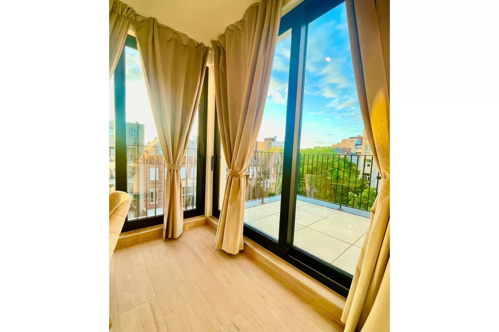 One Lux Stay Near Antwerp Central - 1 Bedroom