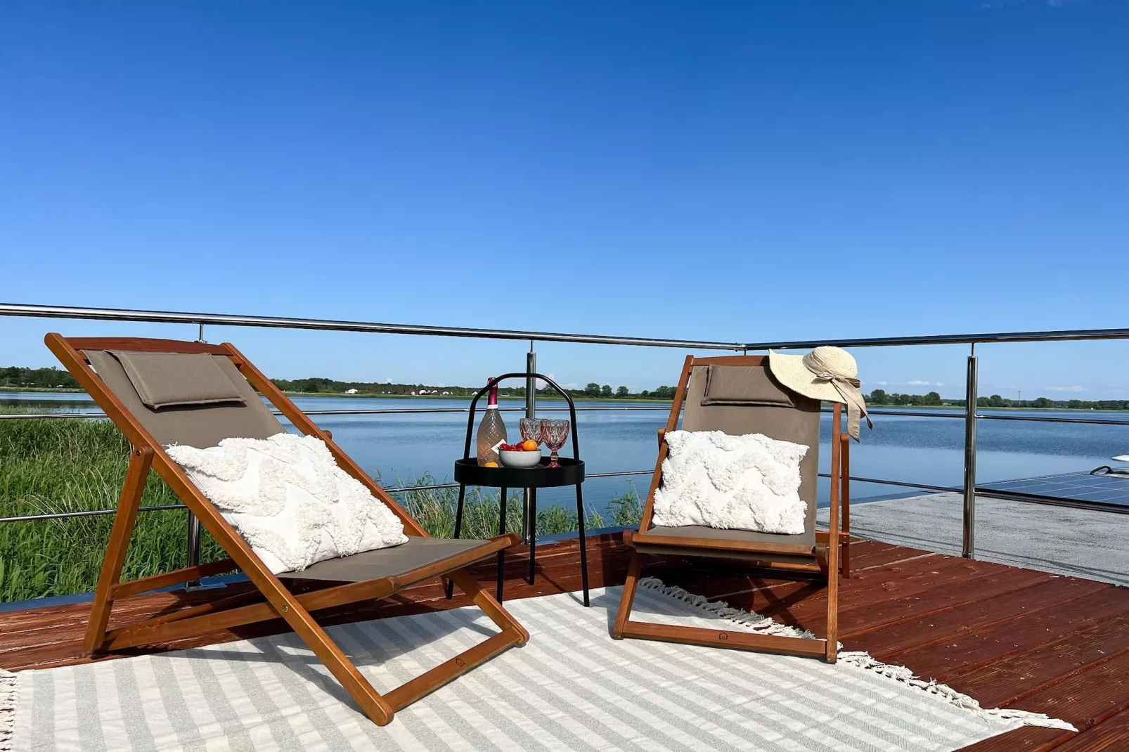 Domek na wodzie dla 4 osób jedna sypialnia - Terrasbalkon