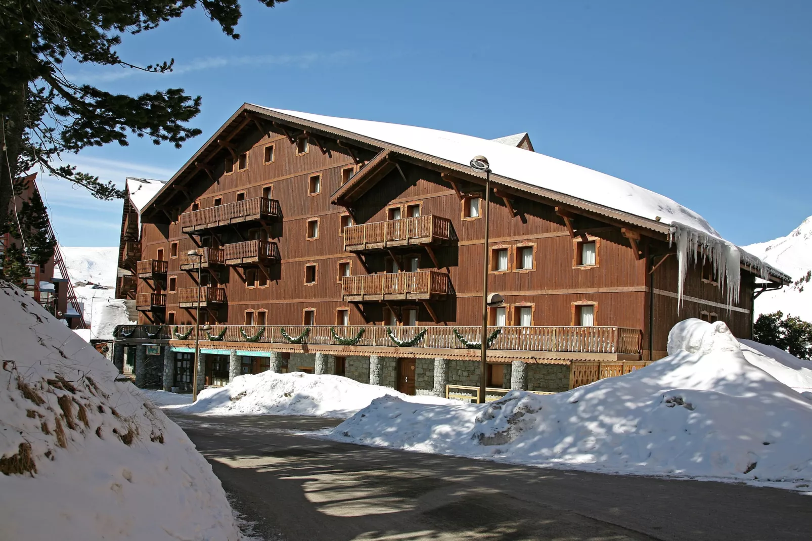 Chalet Altitude Arc 2000 6 - Buitenkant zomer