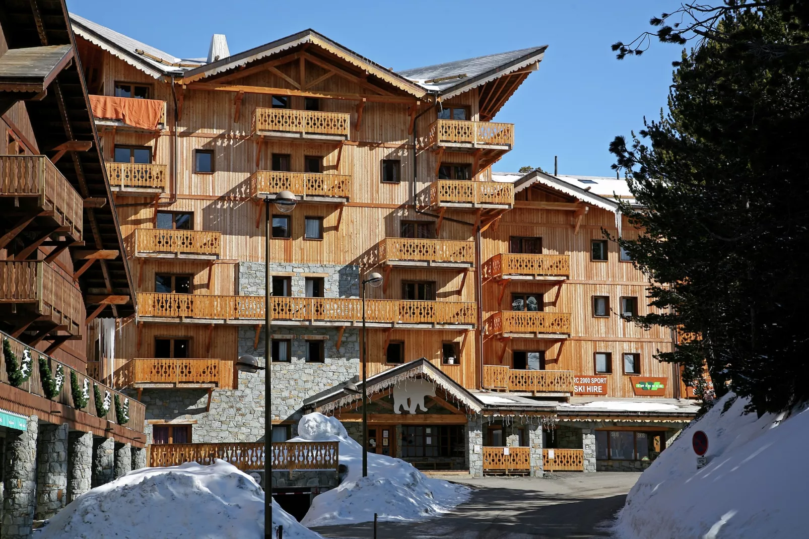 Chalet de L'Ours 1 - Buitenkant zomer