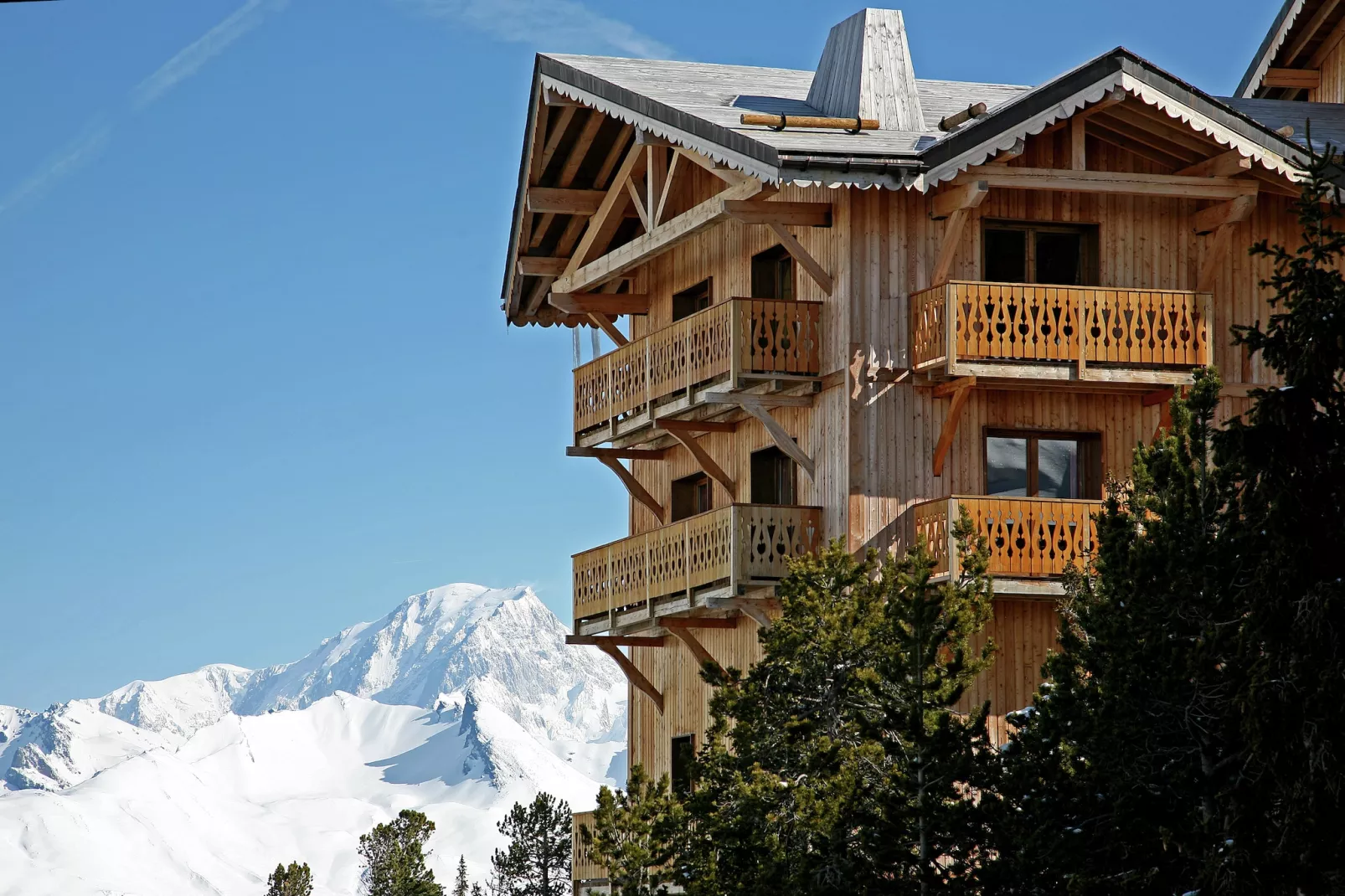Chalet de L'Ours 1 - Buitenkant zomer