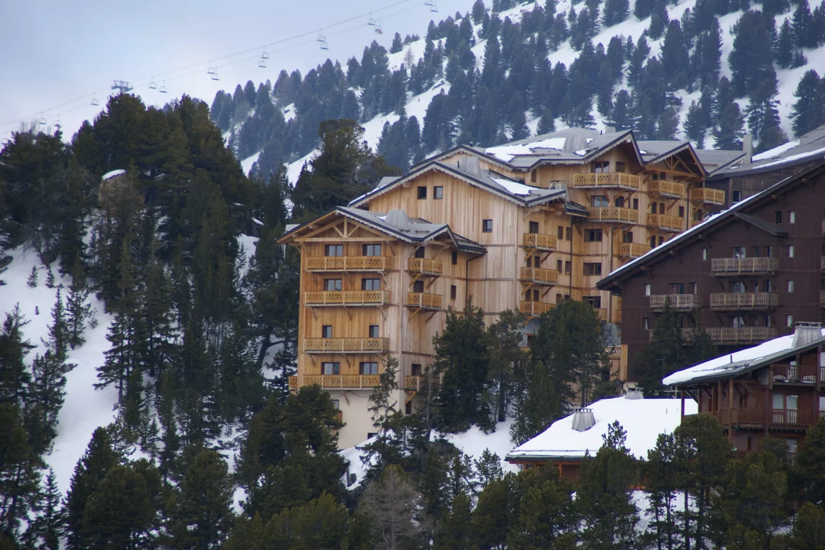 Chalet de L'Ours 1 - Buitenkant zomer