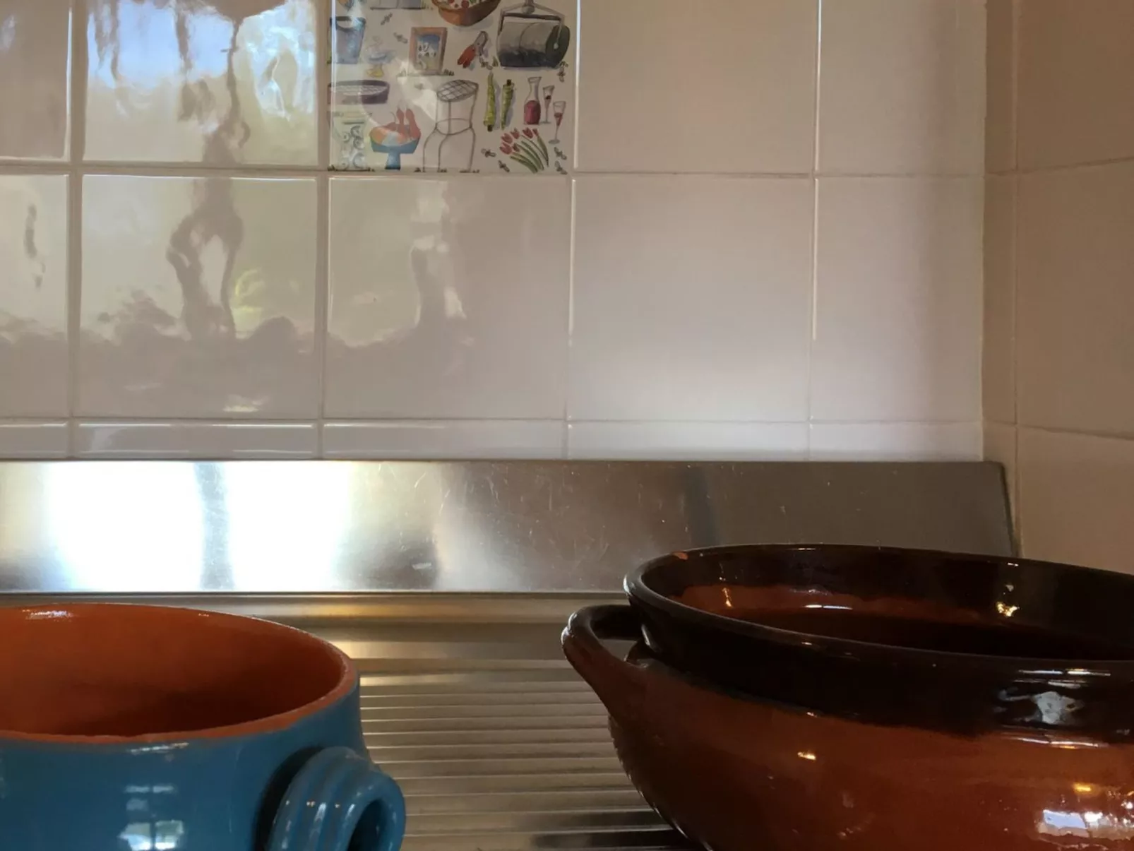 Tenuta "Carrubo" mit Wandkasten - Image-tags.info