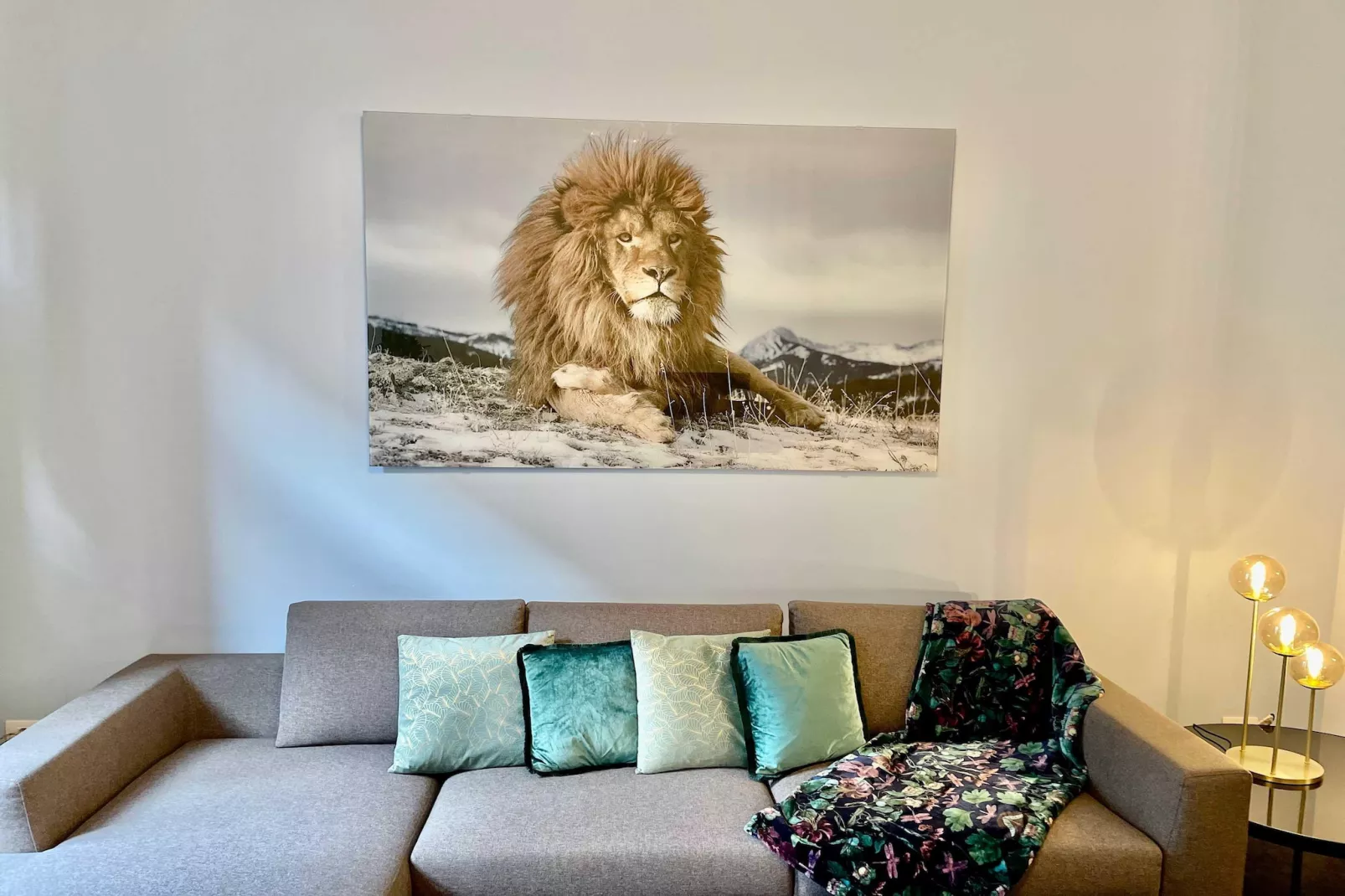 Luxury 2BR 2BA Near Fashion District by OneLuxStay - Woonkamer