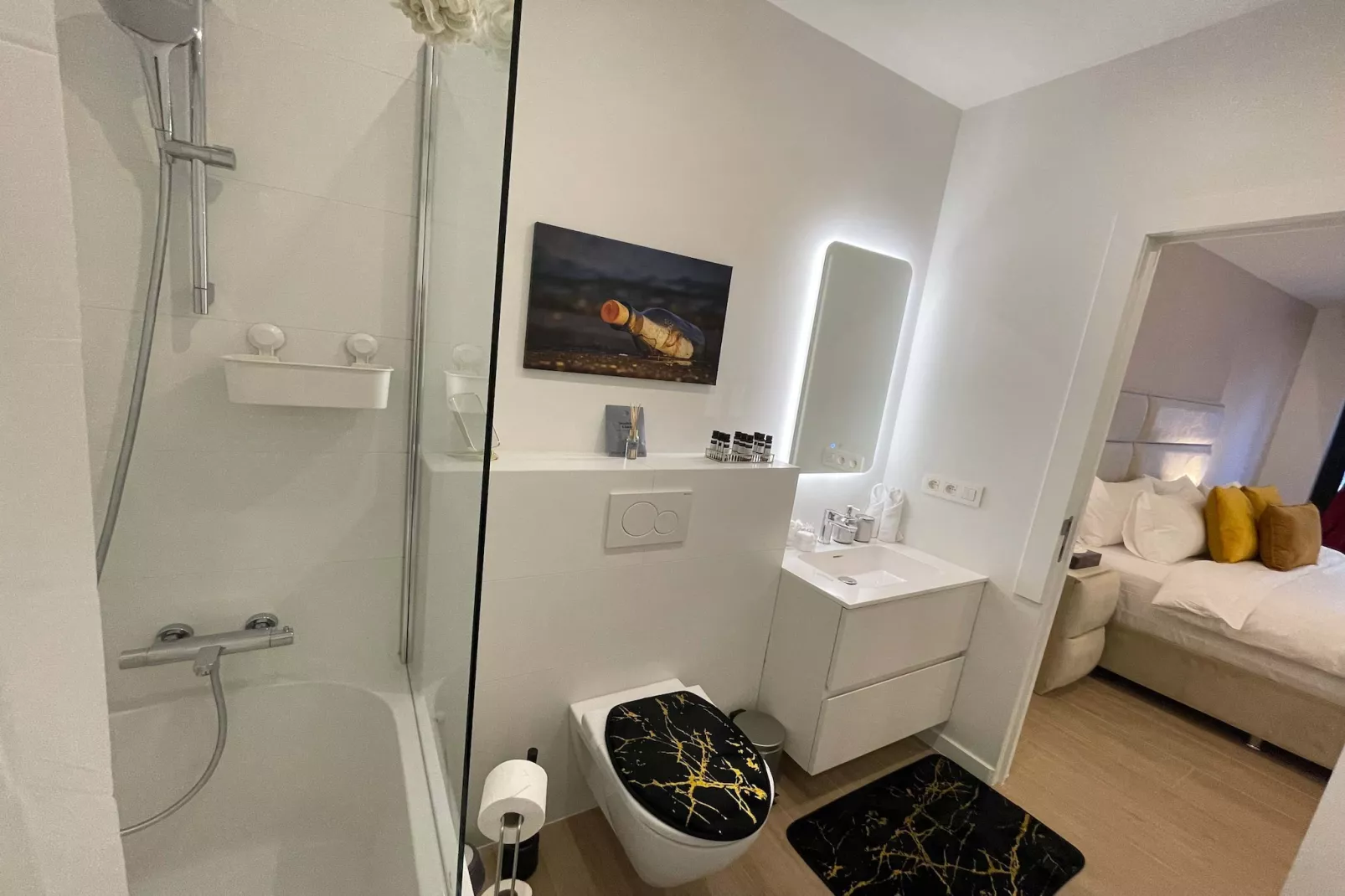 One Lux Stay Near Antwerp Central Grande Deluxe 3 bedroom suite - Badkamer