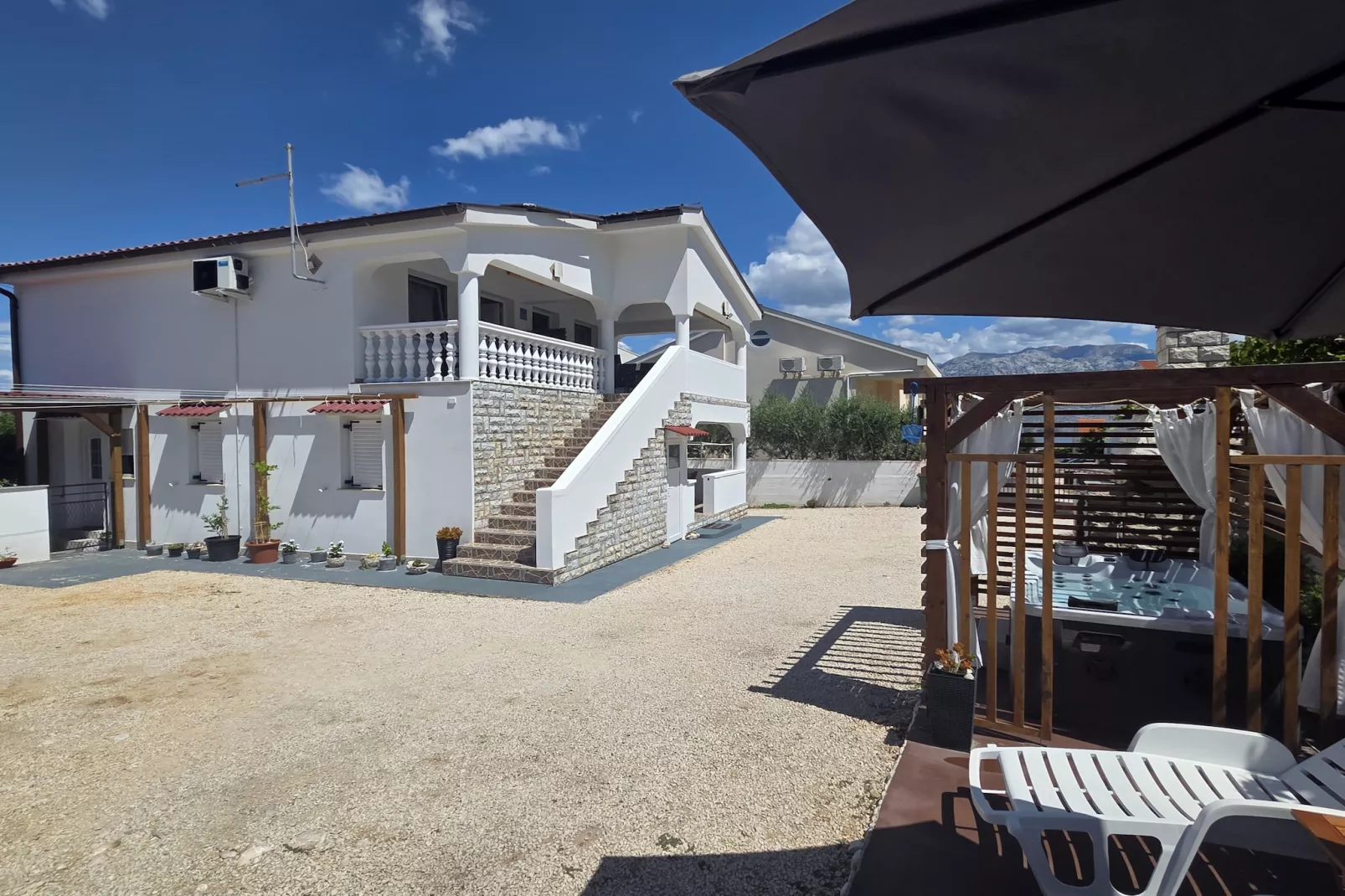 Apartment Sany 1 with jacuzzi - Terras