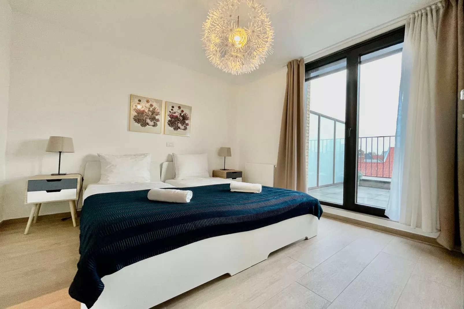 Modern 1BR Near Diamond District by OneLuxStay - Slaapkamer