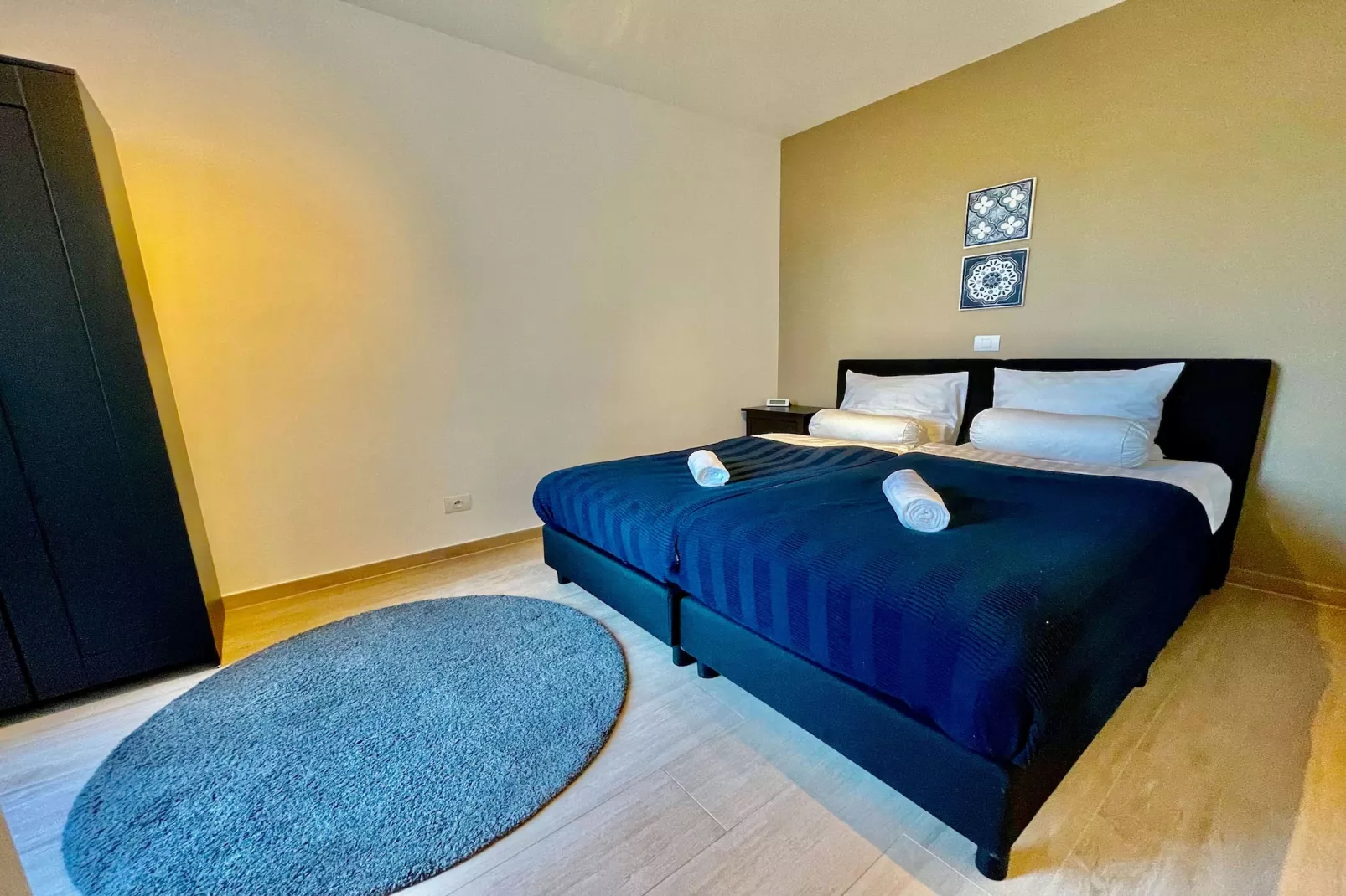 Modern 2BR 1/5 BA Near Diamond District by OneLuxStay - Slaapkamer