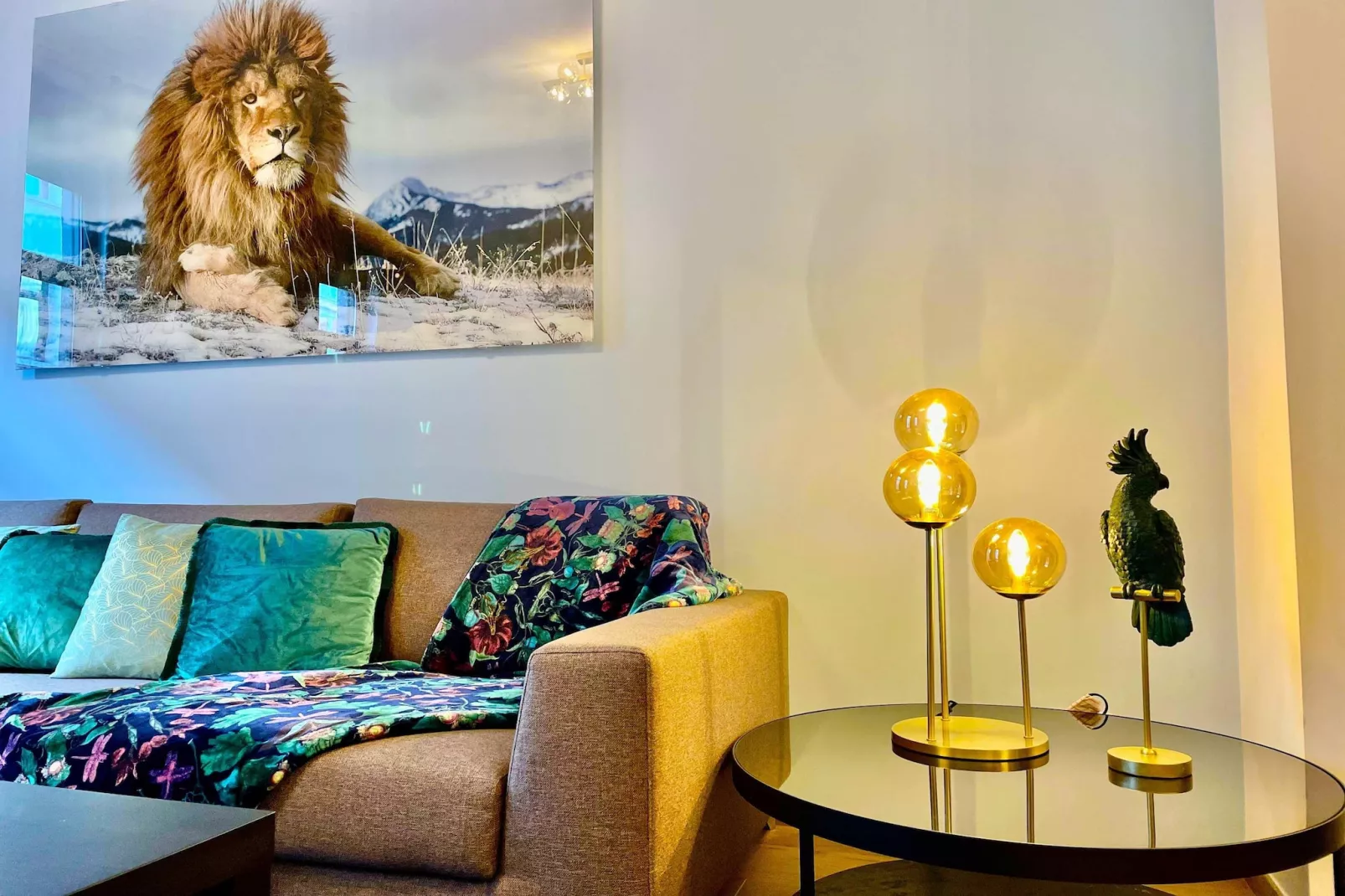 Luxury 2BR 2BA Near Fashion District by OneLuxStay - Woonkamer