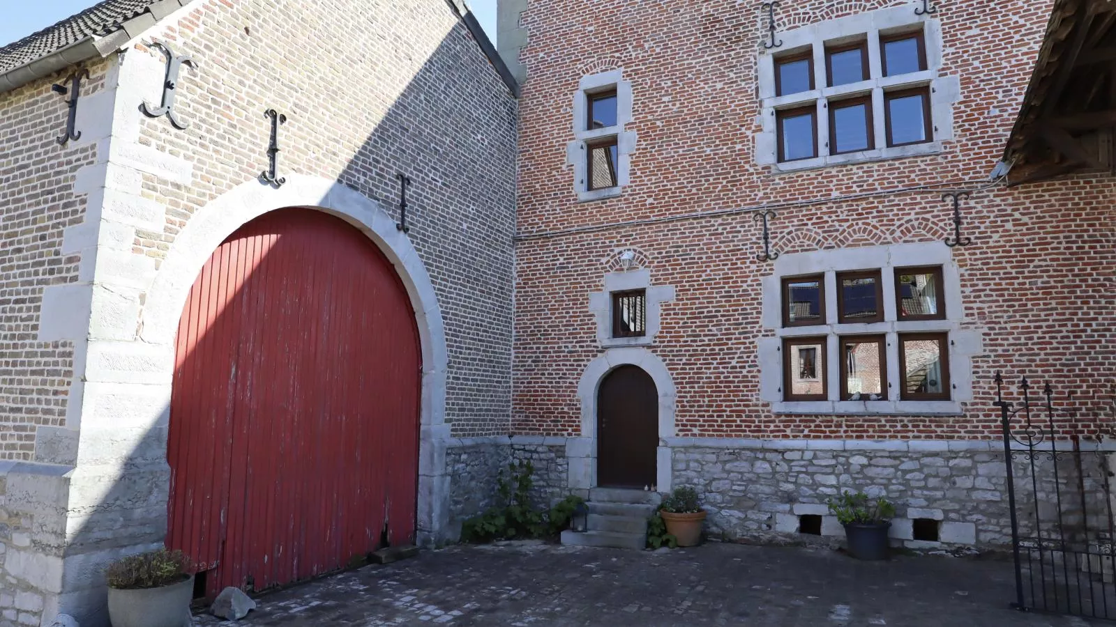 La Tour de la Chapelle - Buitenkant zomer