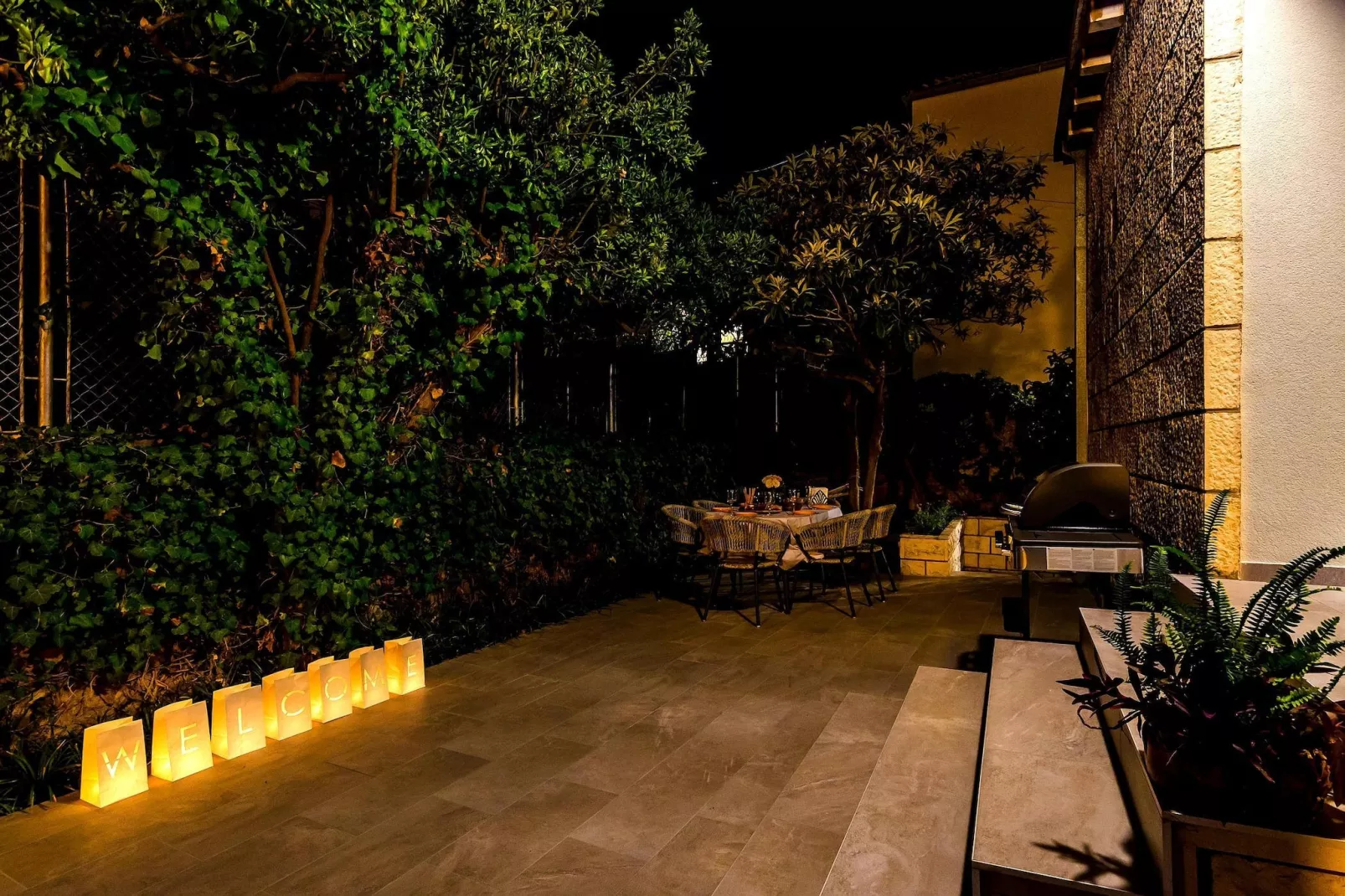 Villa Rustic stone - Tuinen zomer