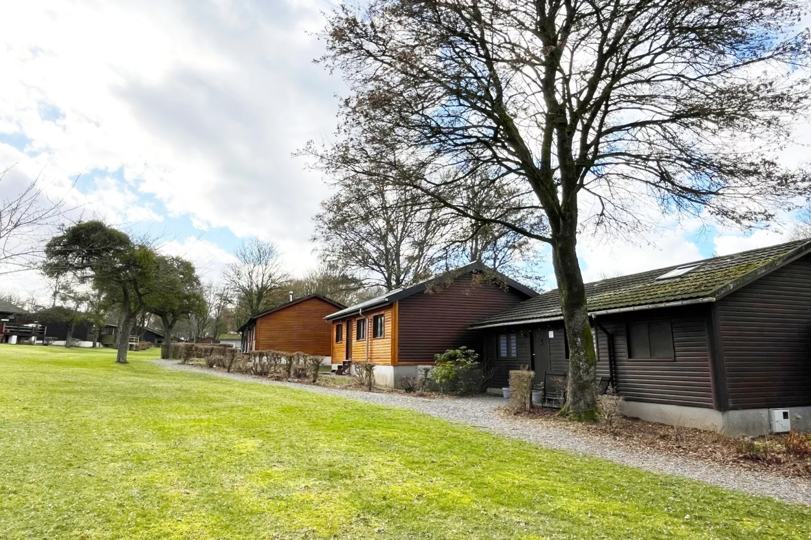 Chalet du temps suspendu - Buitenkant zomer