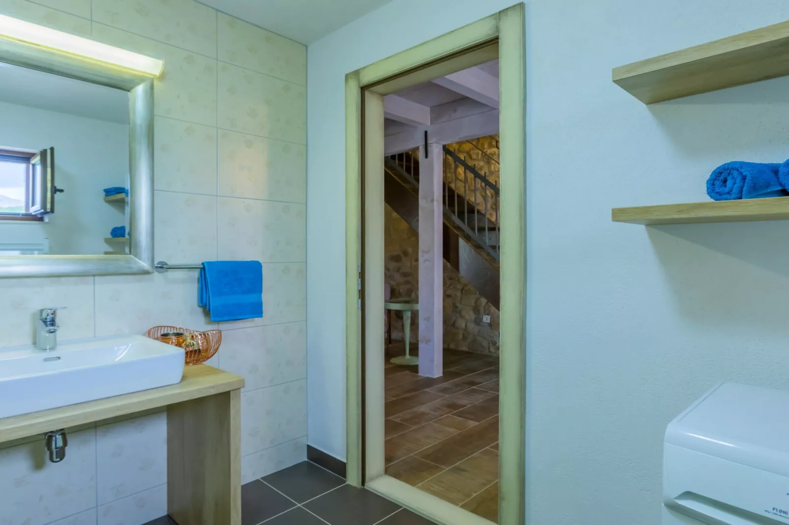 Rustic Villa Fragola with heated pool - Badkamer