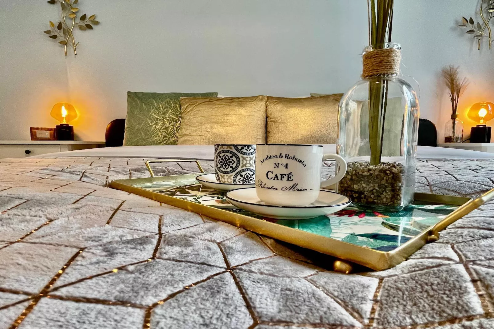 Luxury 2BR 2BA Near Fashion District by OneLuxStay - Slaapkamer