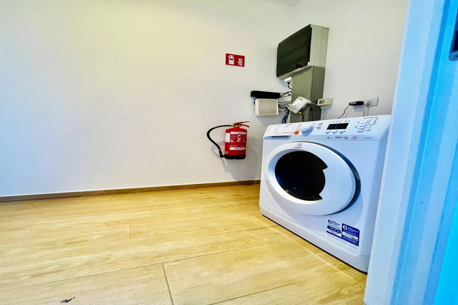 Modern 2BR Penthouse Near Diamond District by OneLuxStay - Faciliteiten