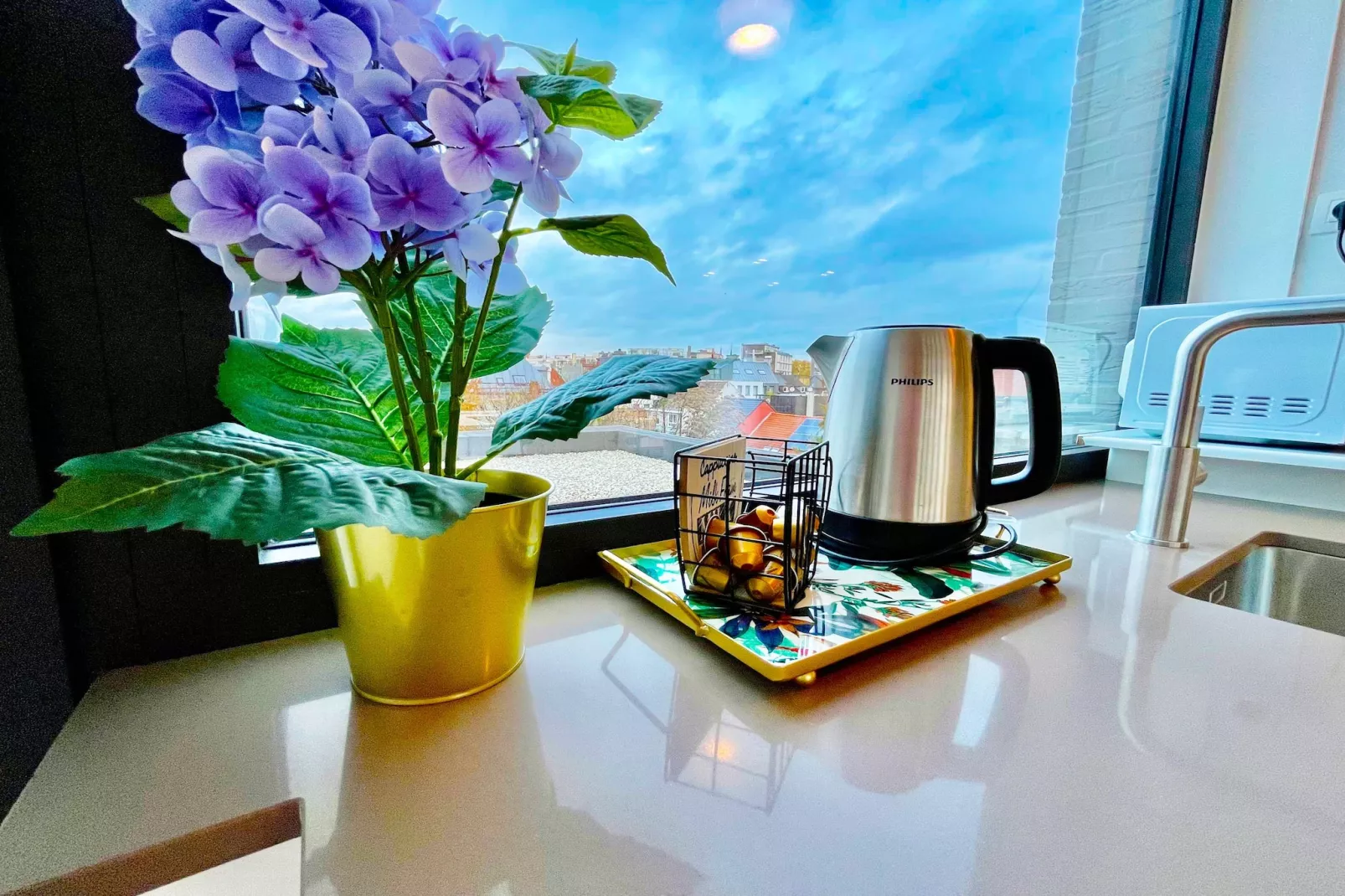 Modern 2BR Penthouse Near Diamond District by OneLuxStay - Sfeer