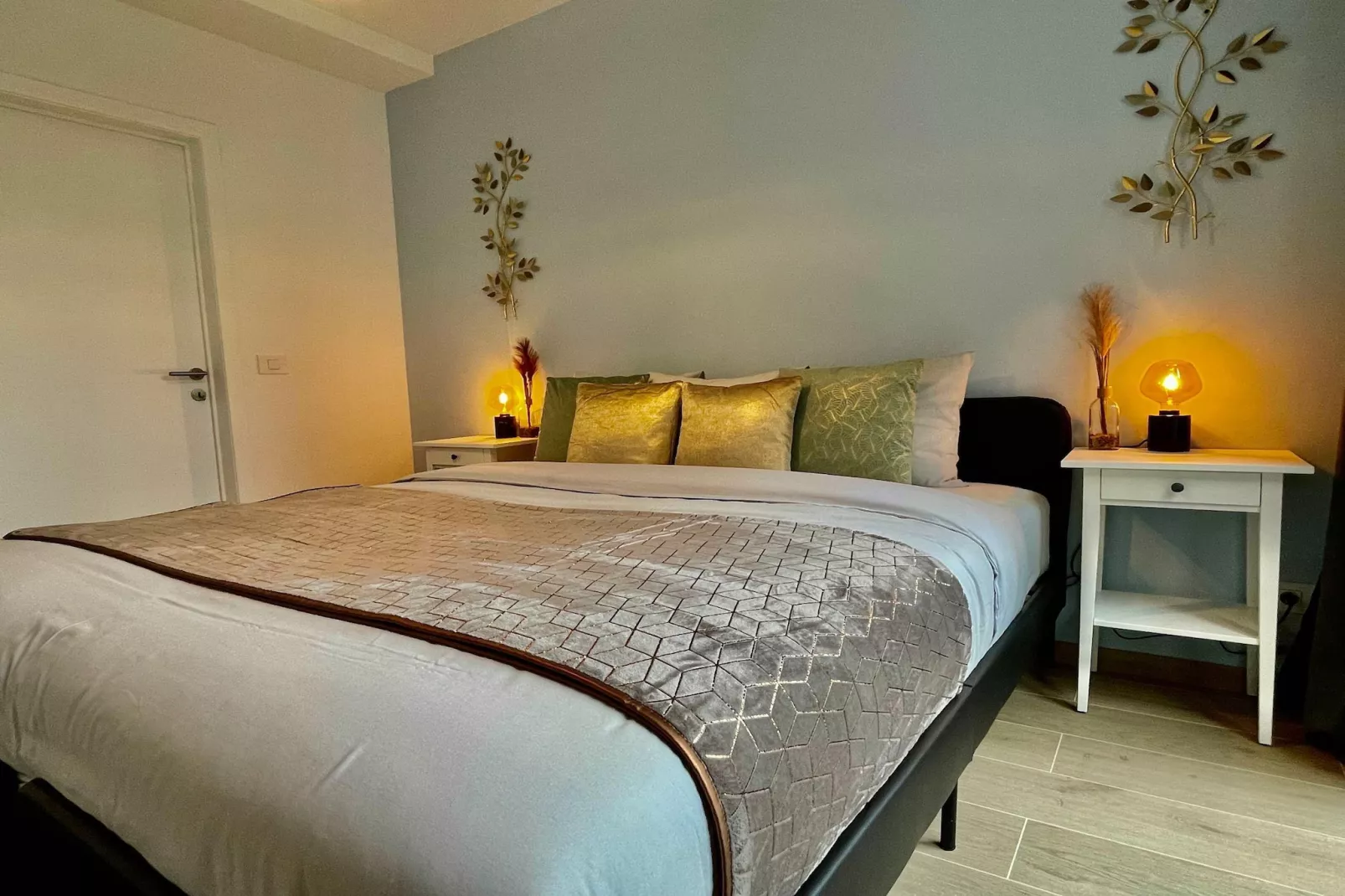 Luxury 2BR 2BA Near Fashion District by OneLuxStay - Slaapkamer