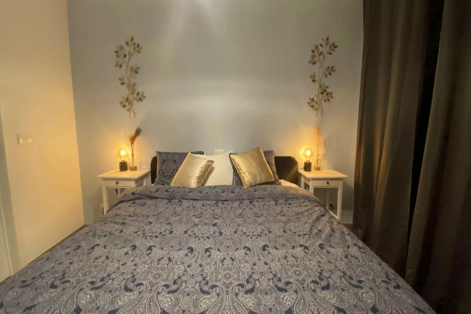 Luxury 2BR 2BA Near Fashion District by OneLuxStay - Slaapkamer