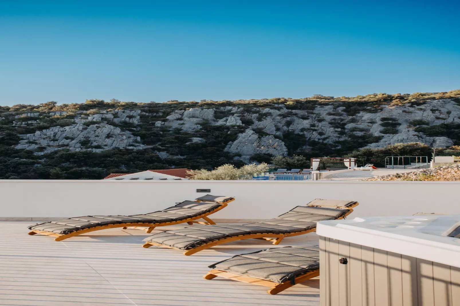 Villa La Fortezza with sea view - Buitenlucht
