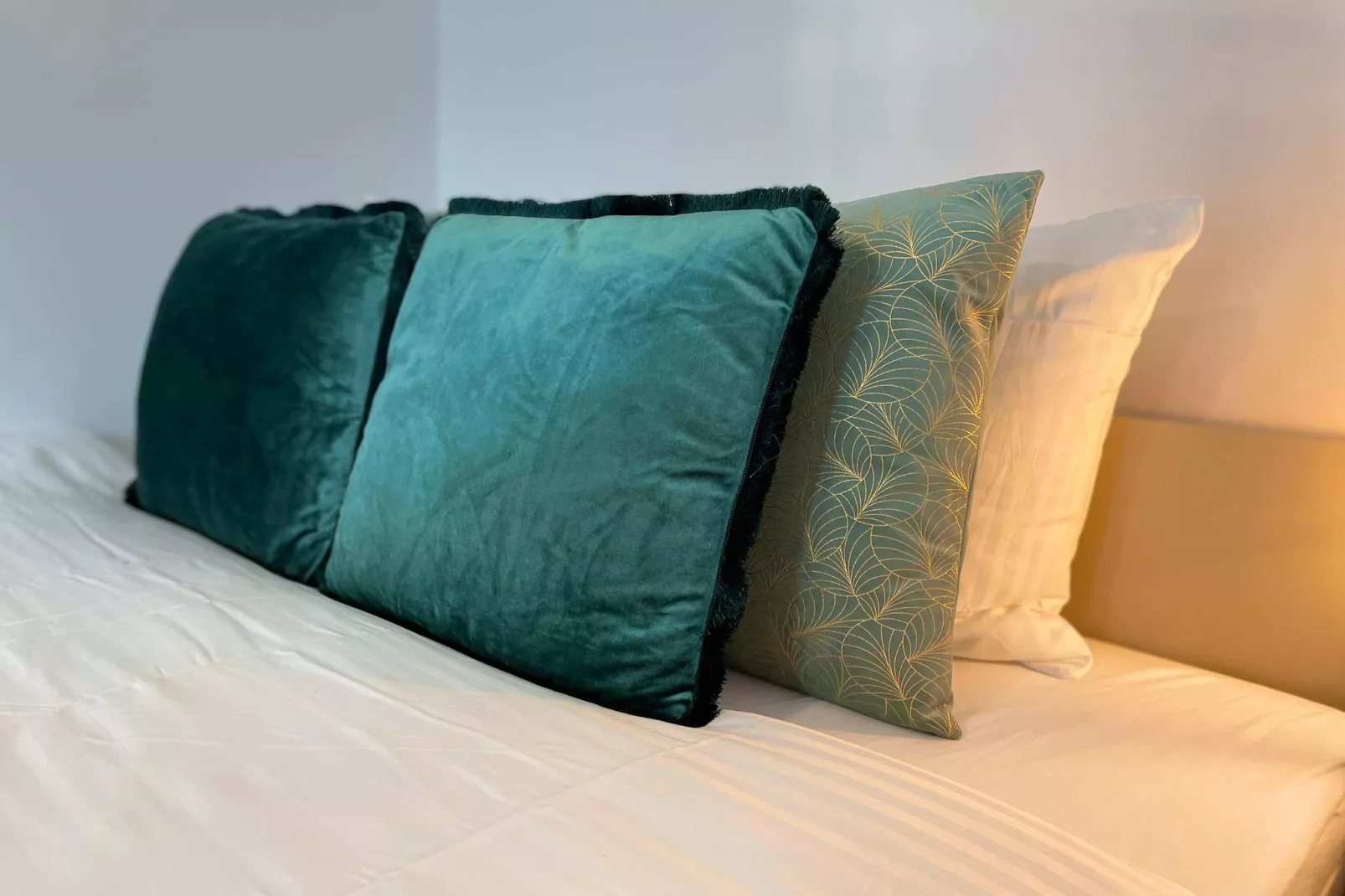 Luxury 2BR 2BA Near Fashion District by OneLuxStay - Slaapkamer