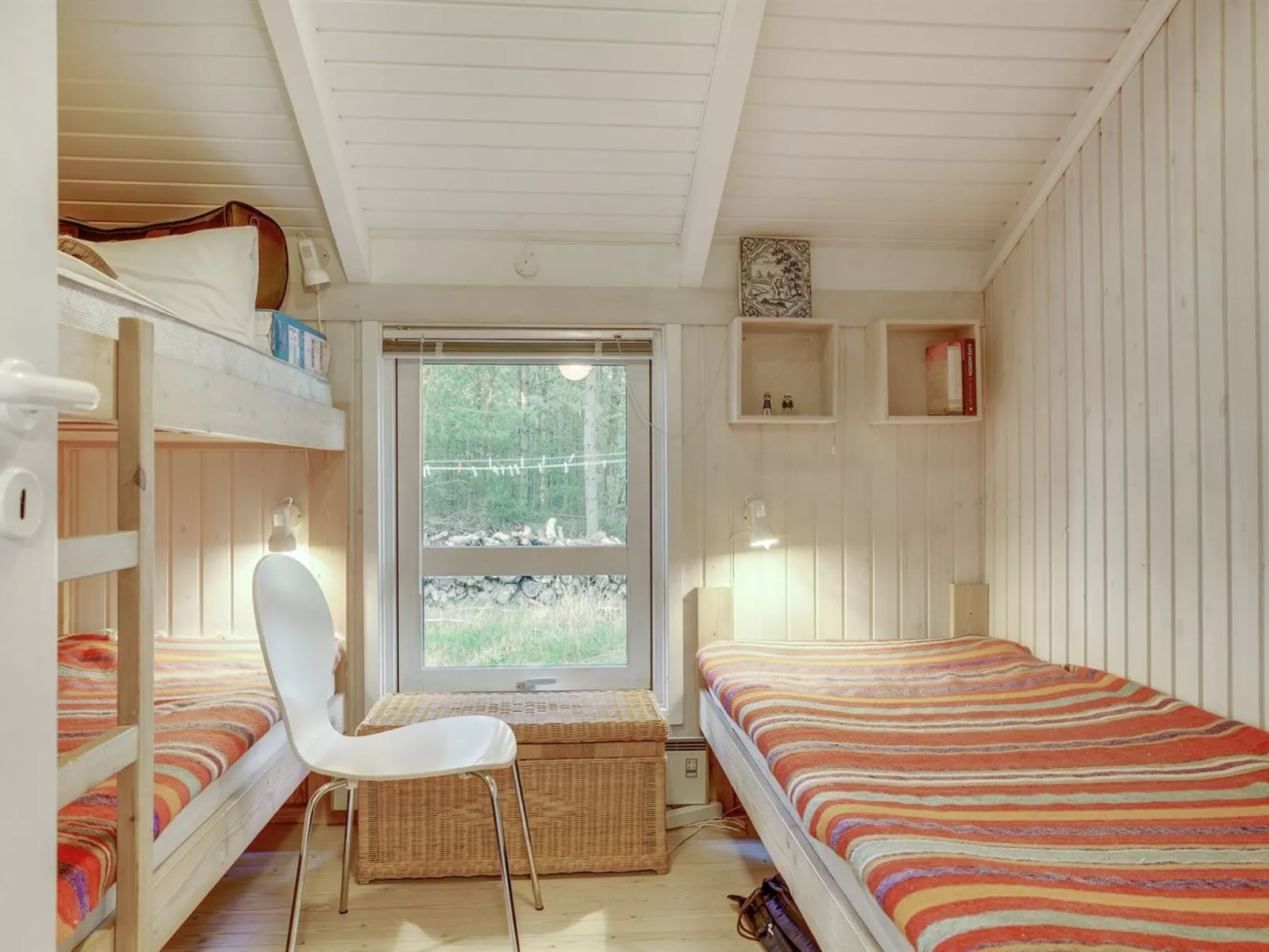"Helmtrud" - 500m from the sea - Binnen