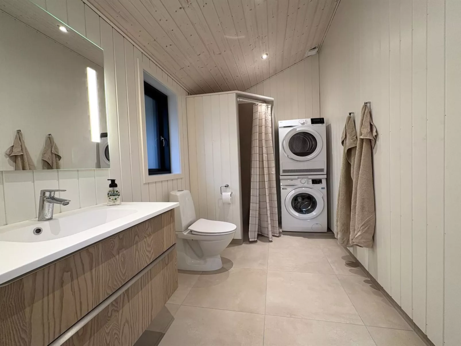 "Antonina" - 775m from the sea - Binnen