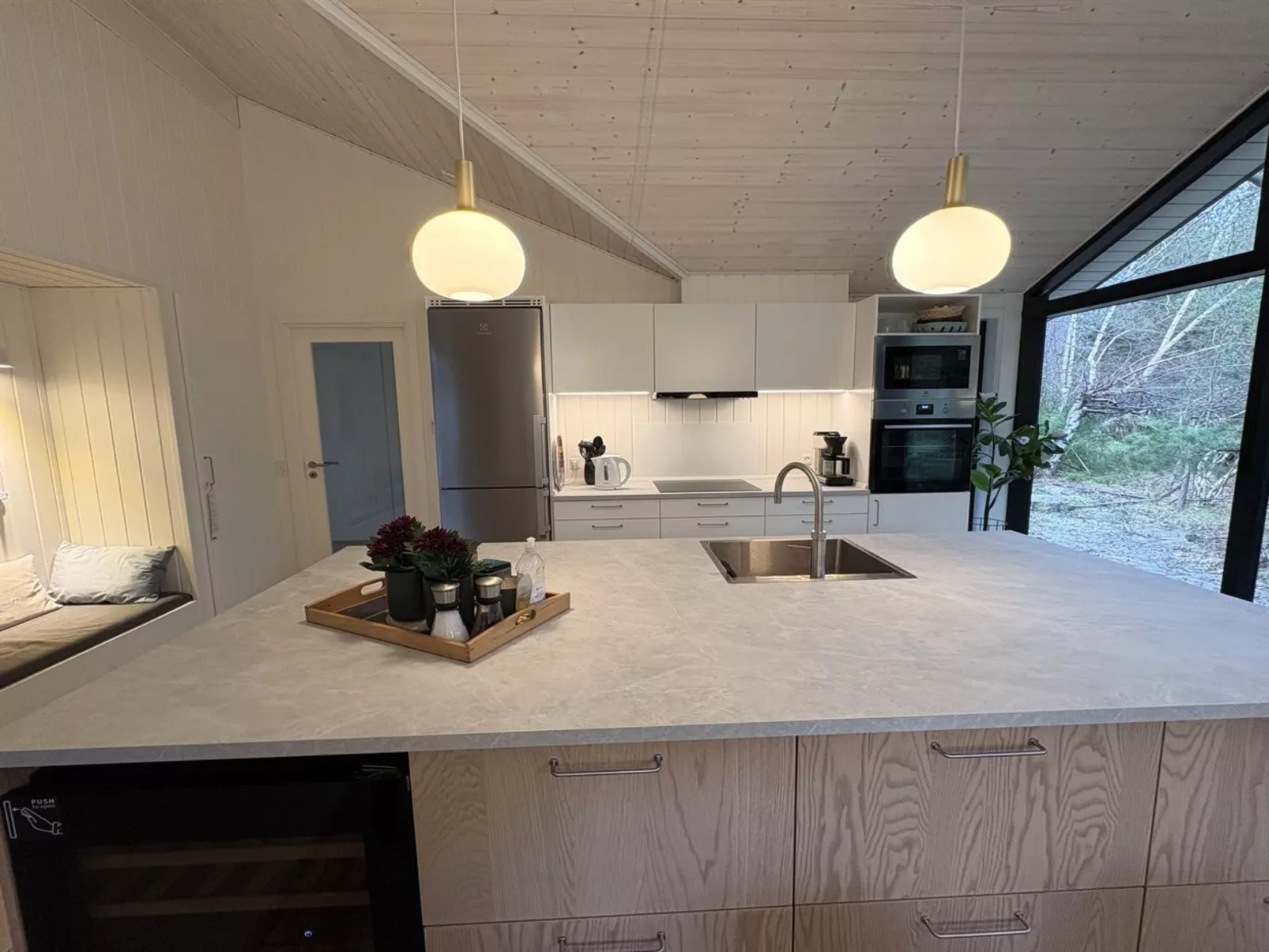 "Antonina" - 775m from the sea - Binnen