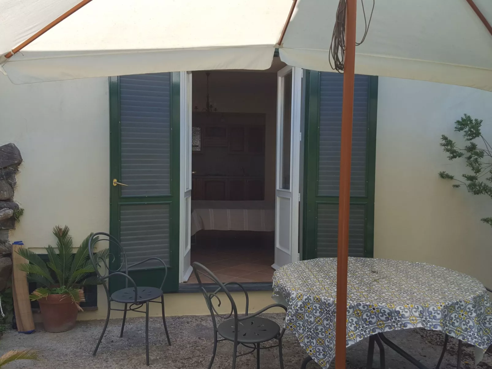 Studio" mit Blick auf den Golf von Neapel - Buiten