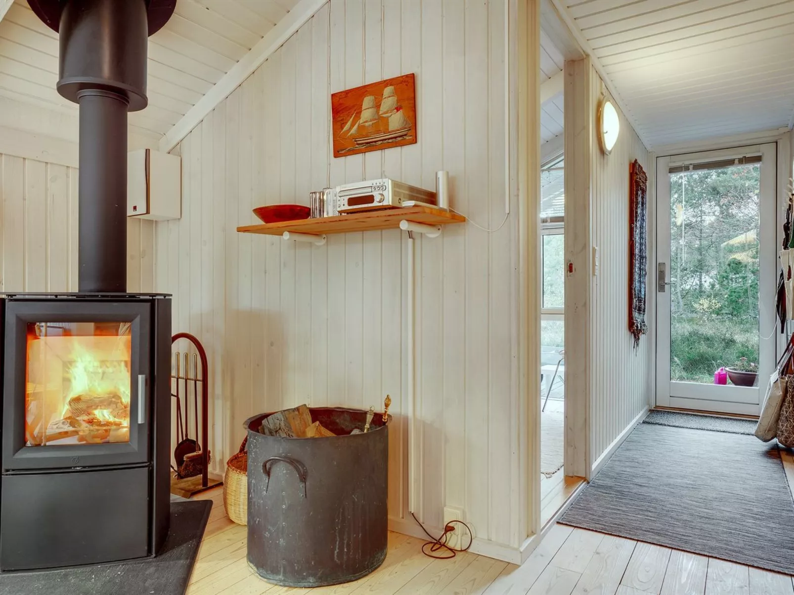 "Helmtrud" - 500m from the sea - Binnen