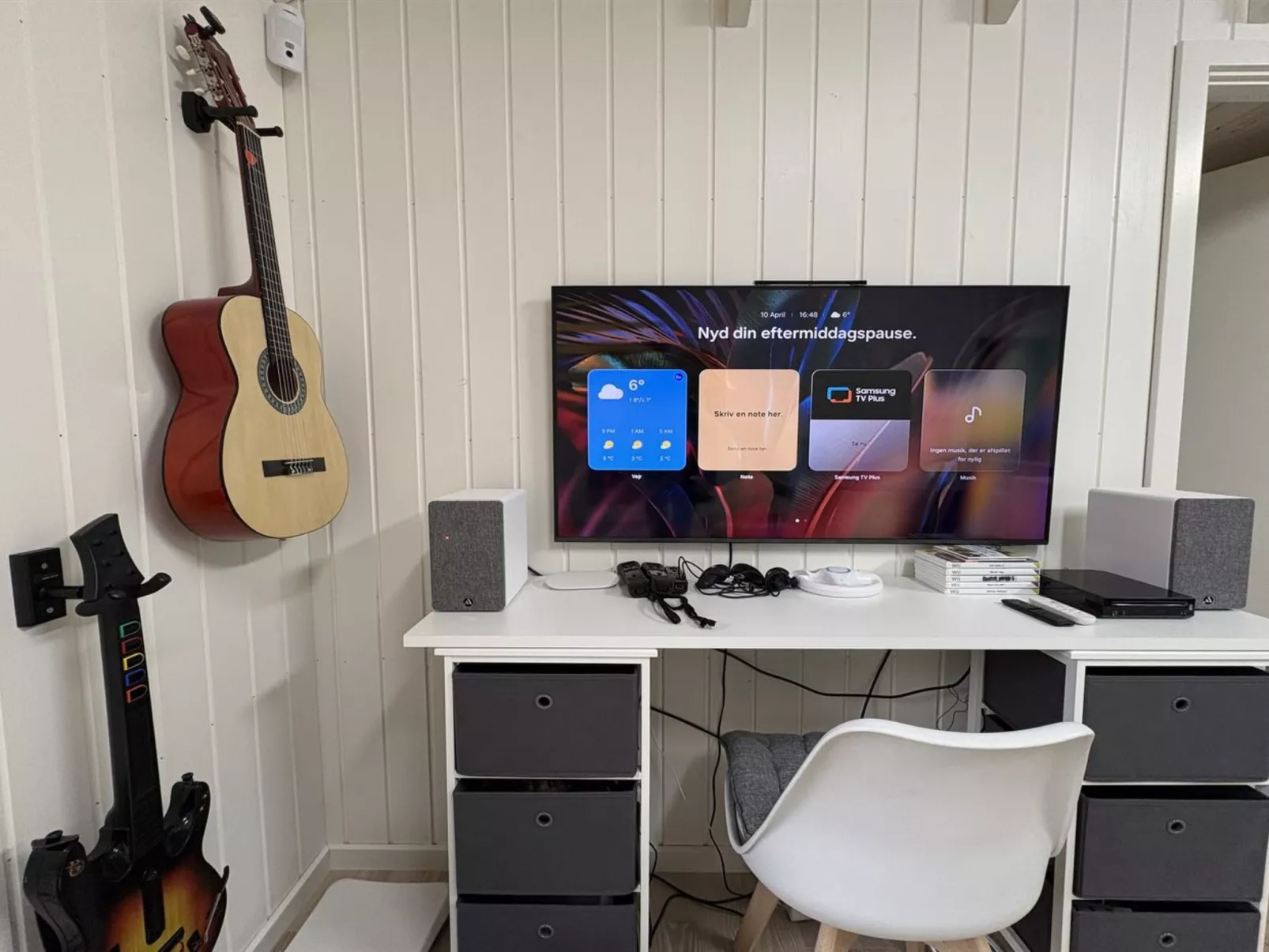 "Antonina" - 775m from the sea - Binnen