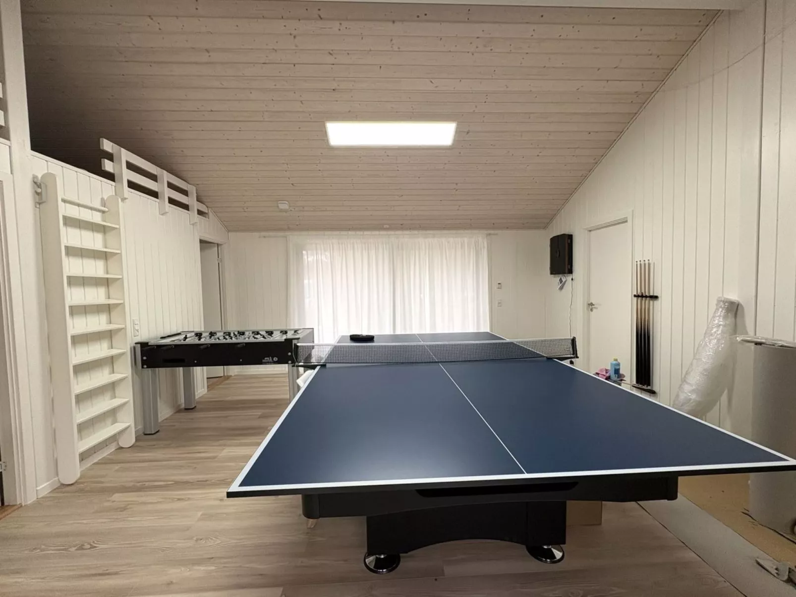 "Antonina" - 775m from the sea - Binnen