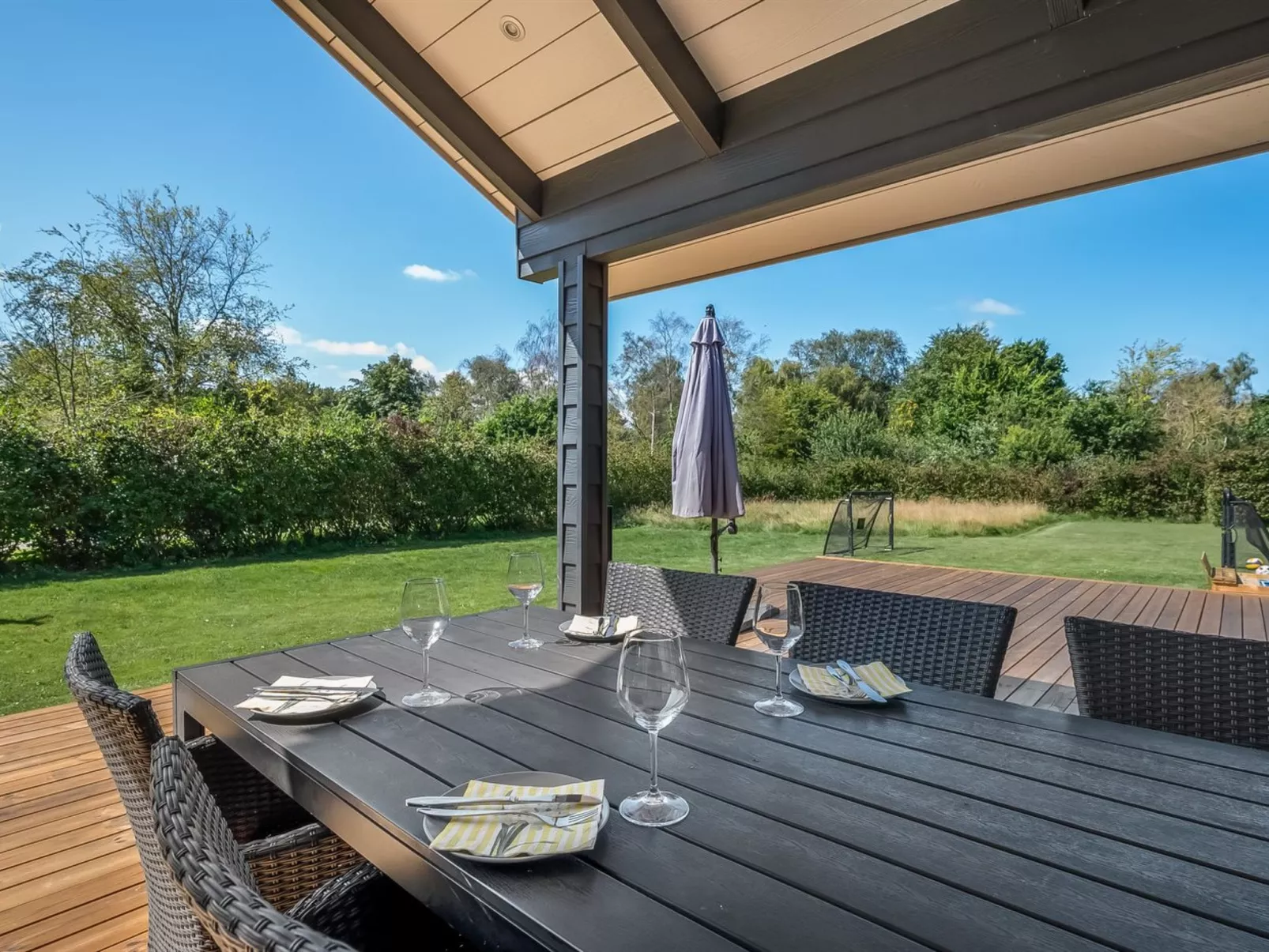 "Alrike" - 850m from the sea - Buiten