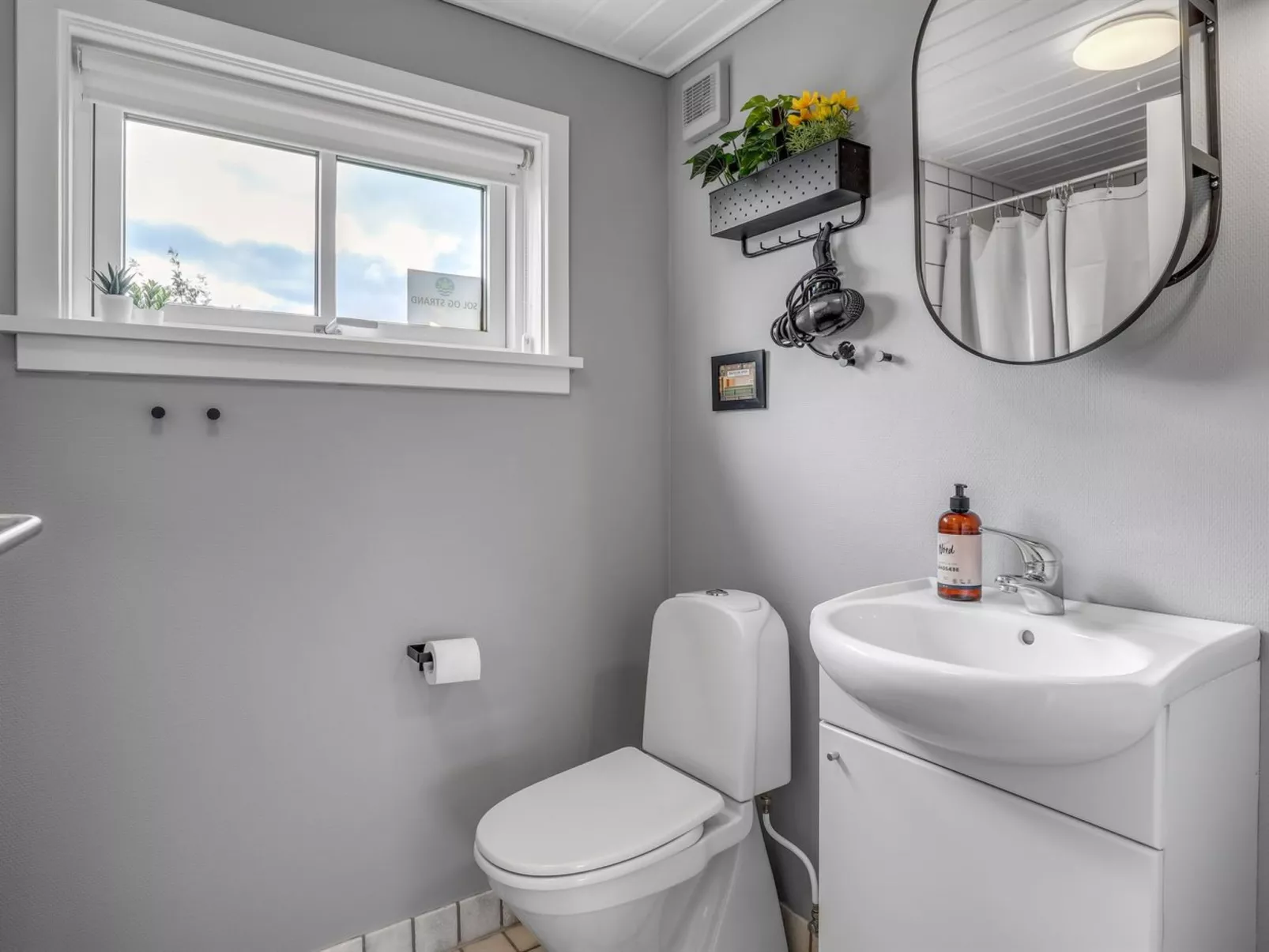 "Helemine" - 2.8km from the sea - Binnen