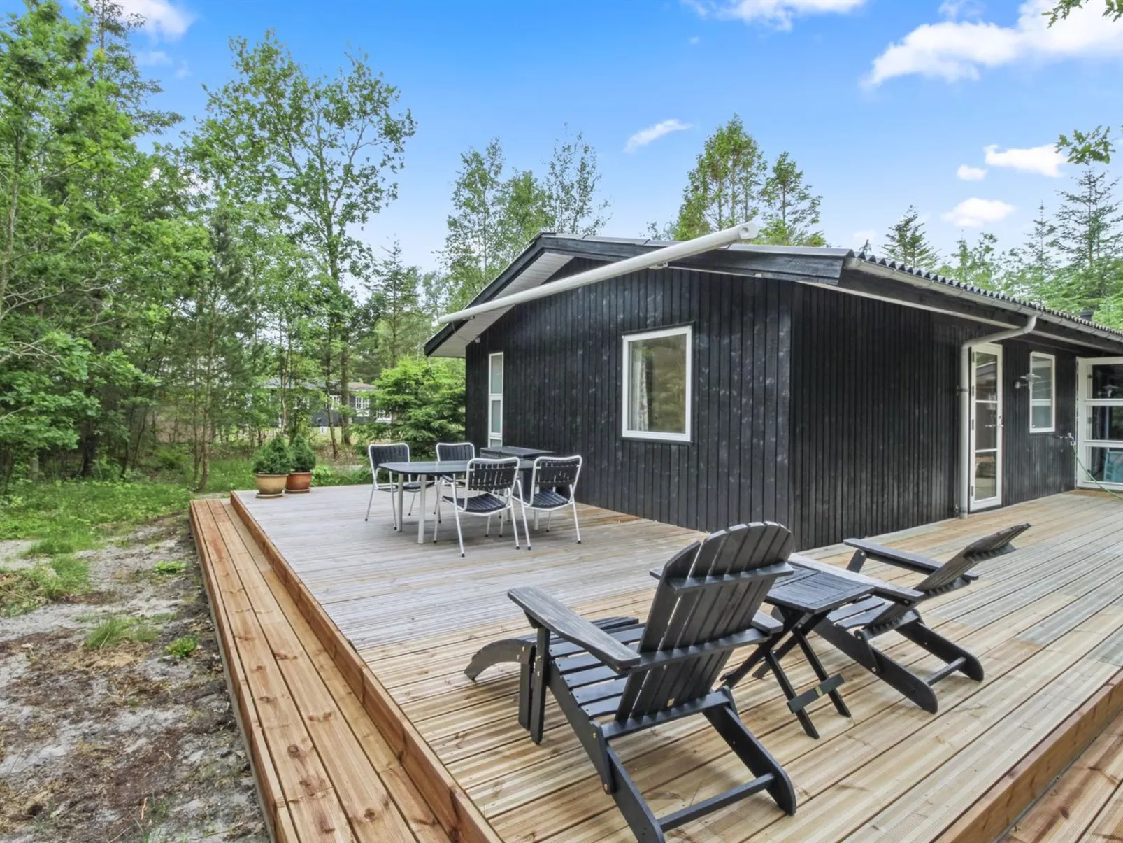 "Chrissie" - 150m from the sea - Buiten