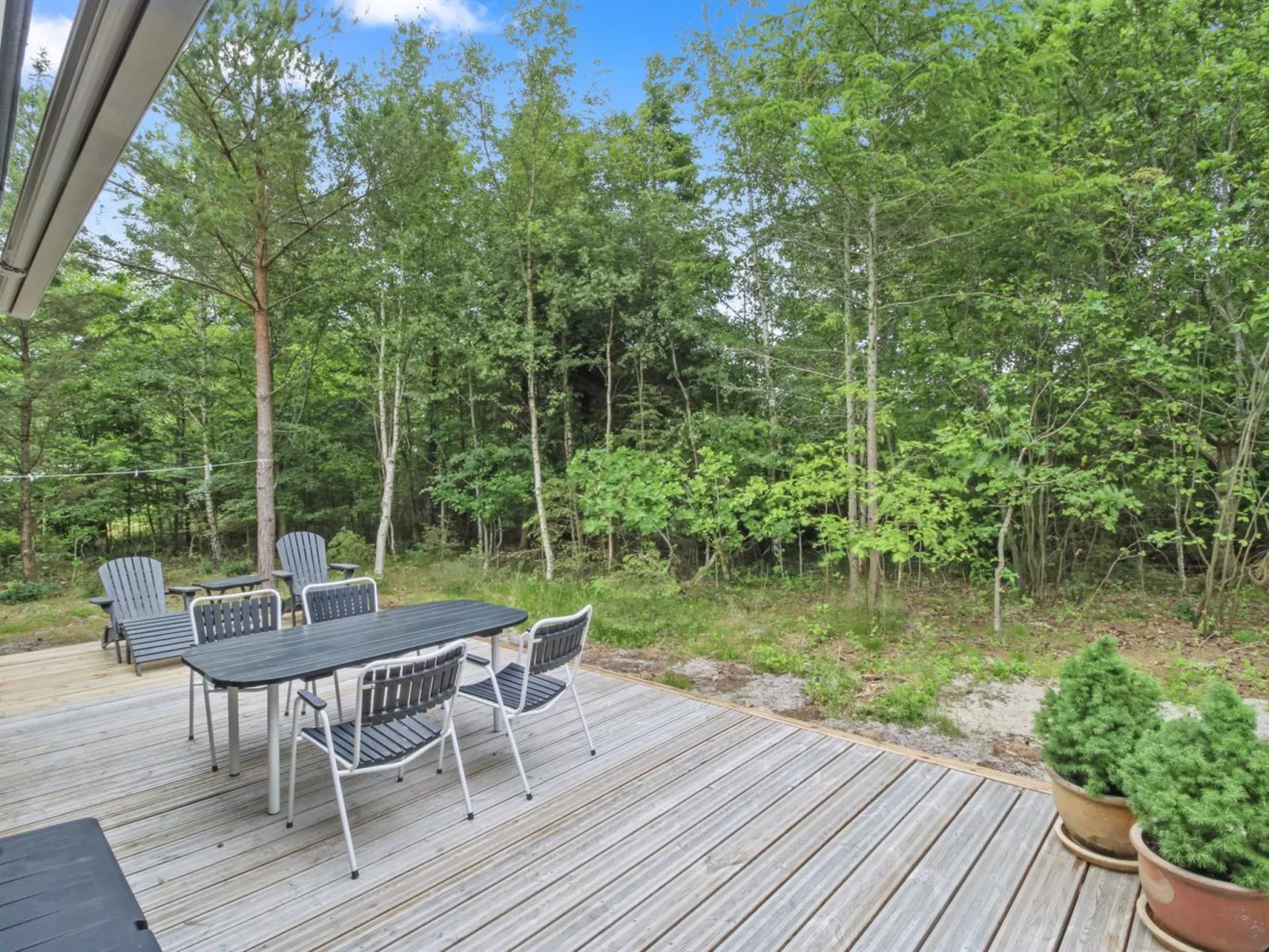 "Chrissie" - 150m from the sea - Buiten