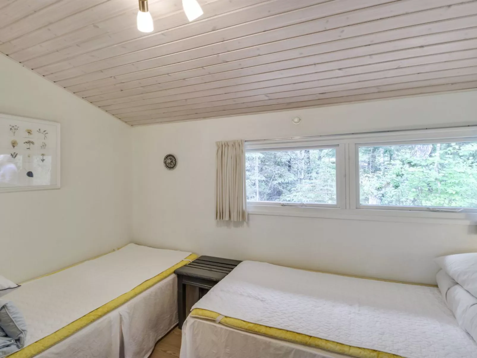 "Chrissie" - 150m from the sea - Binnen