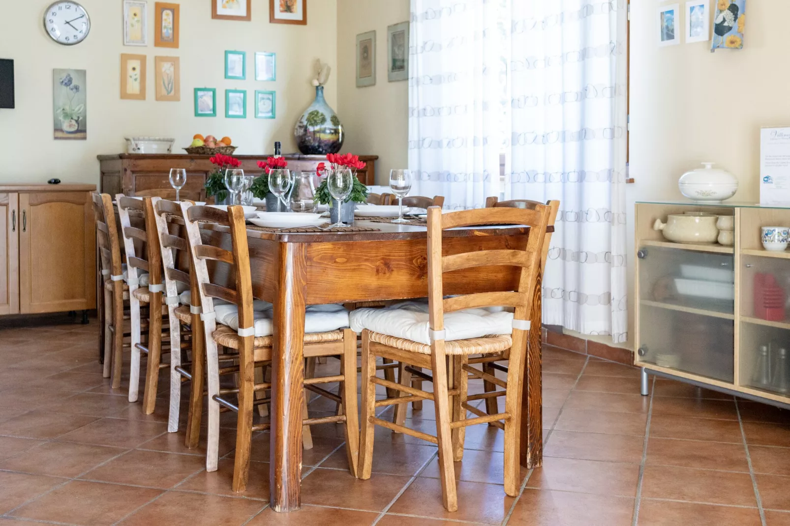 Villa a Loro Ciuffenna - Eetkamer