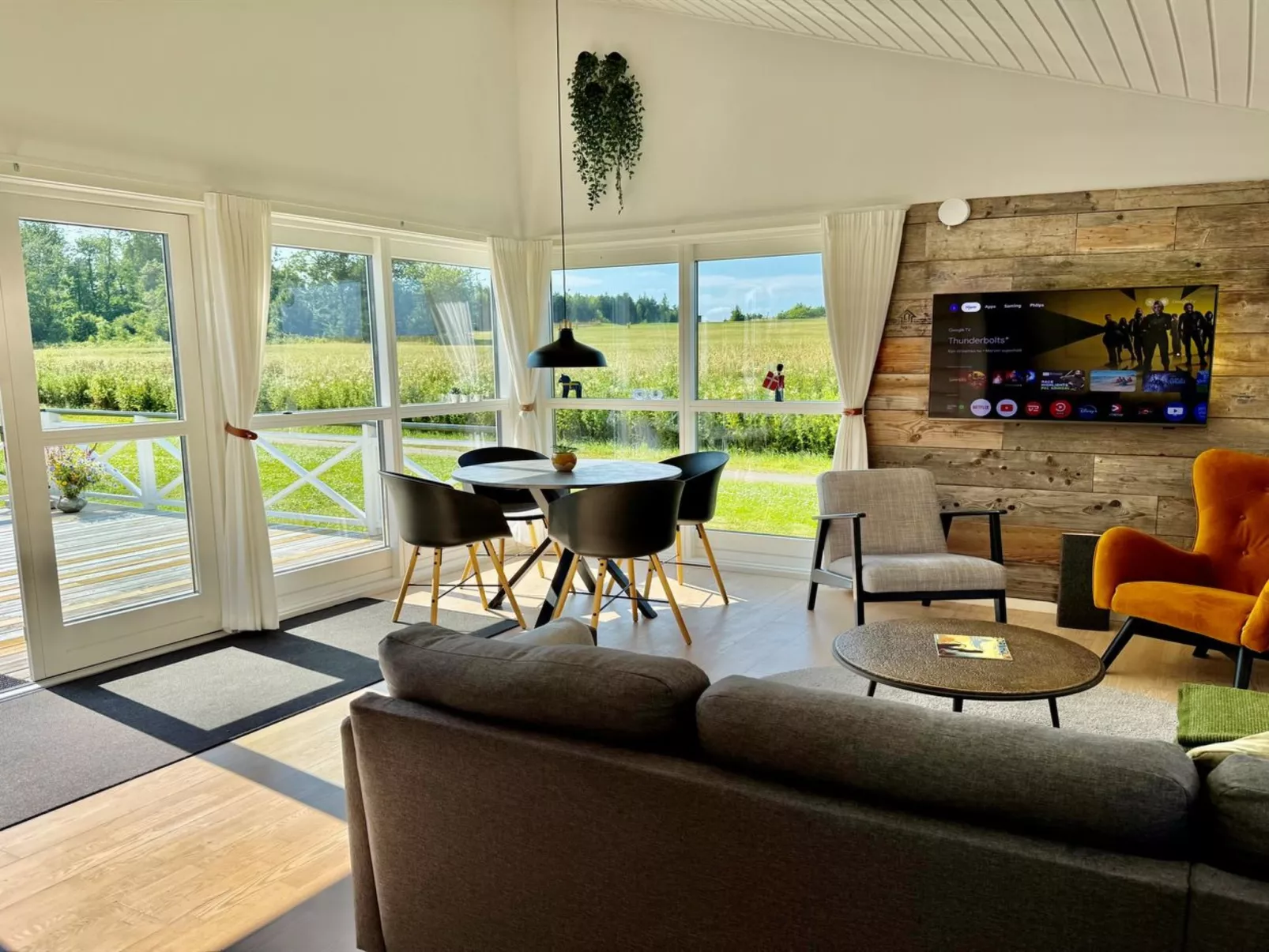 "Helemine" - 2.8km from the sea - Binnen