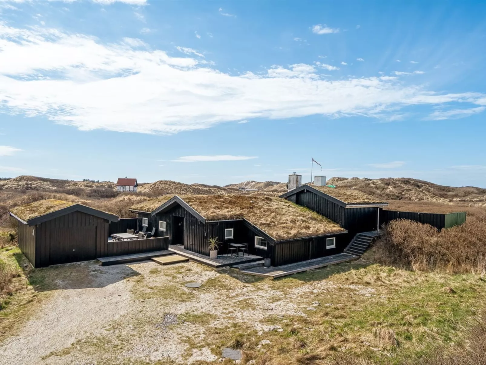 "Rutha" - 45m from the sea