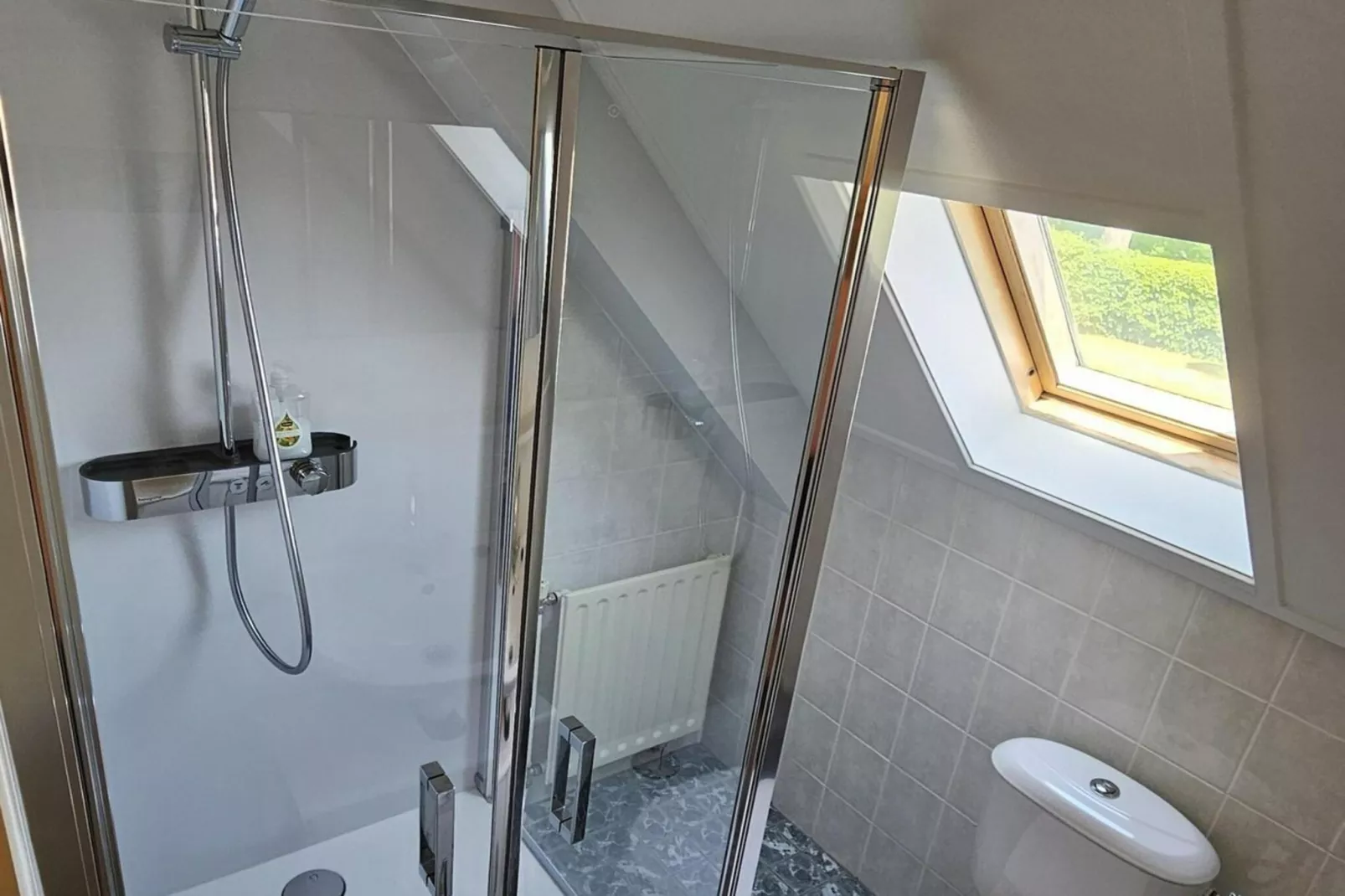Schoneveld 176 Zeemeeuw Breskens - Badkamer