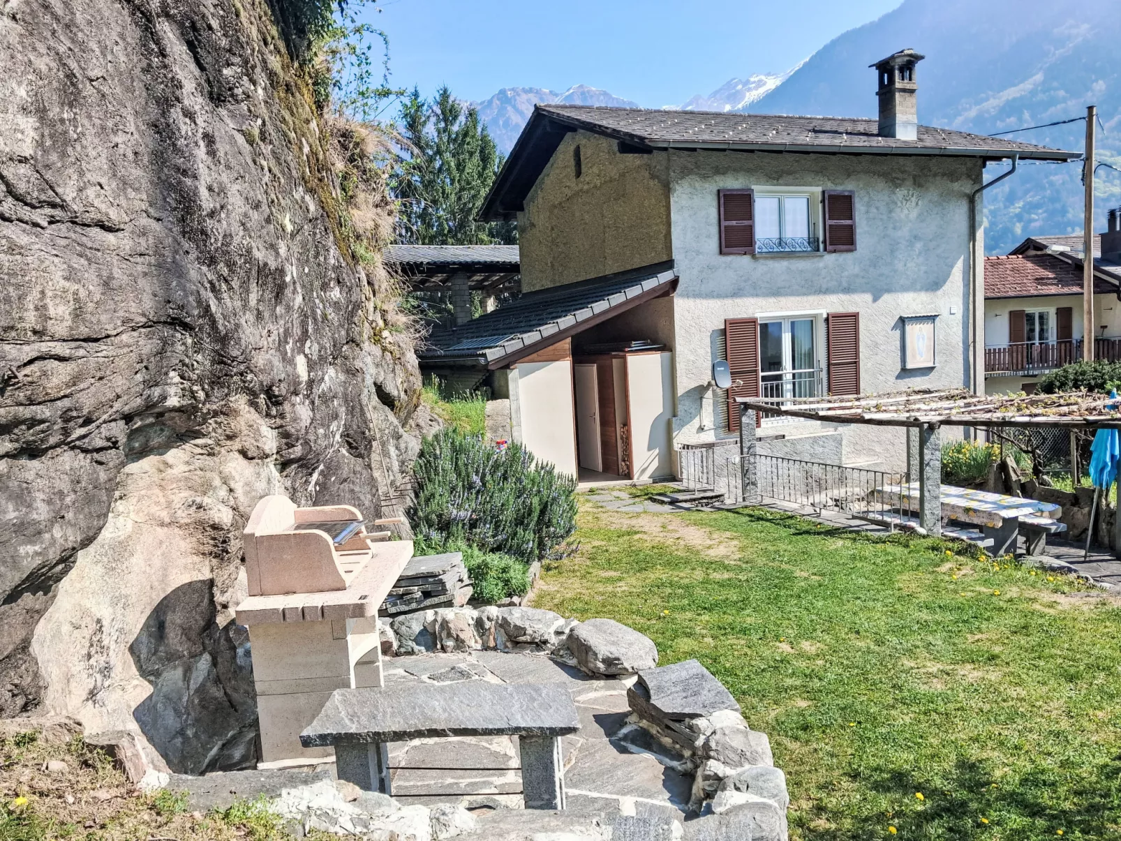 'Cà da Rör' mit Bergblick