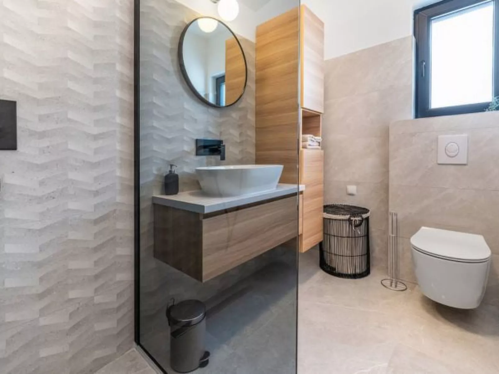 Magnificent Villa Oasis with extra large heated po