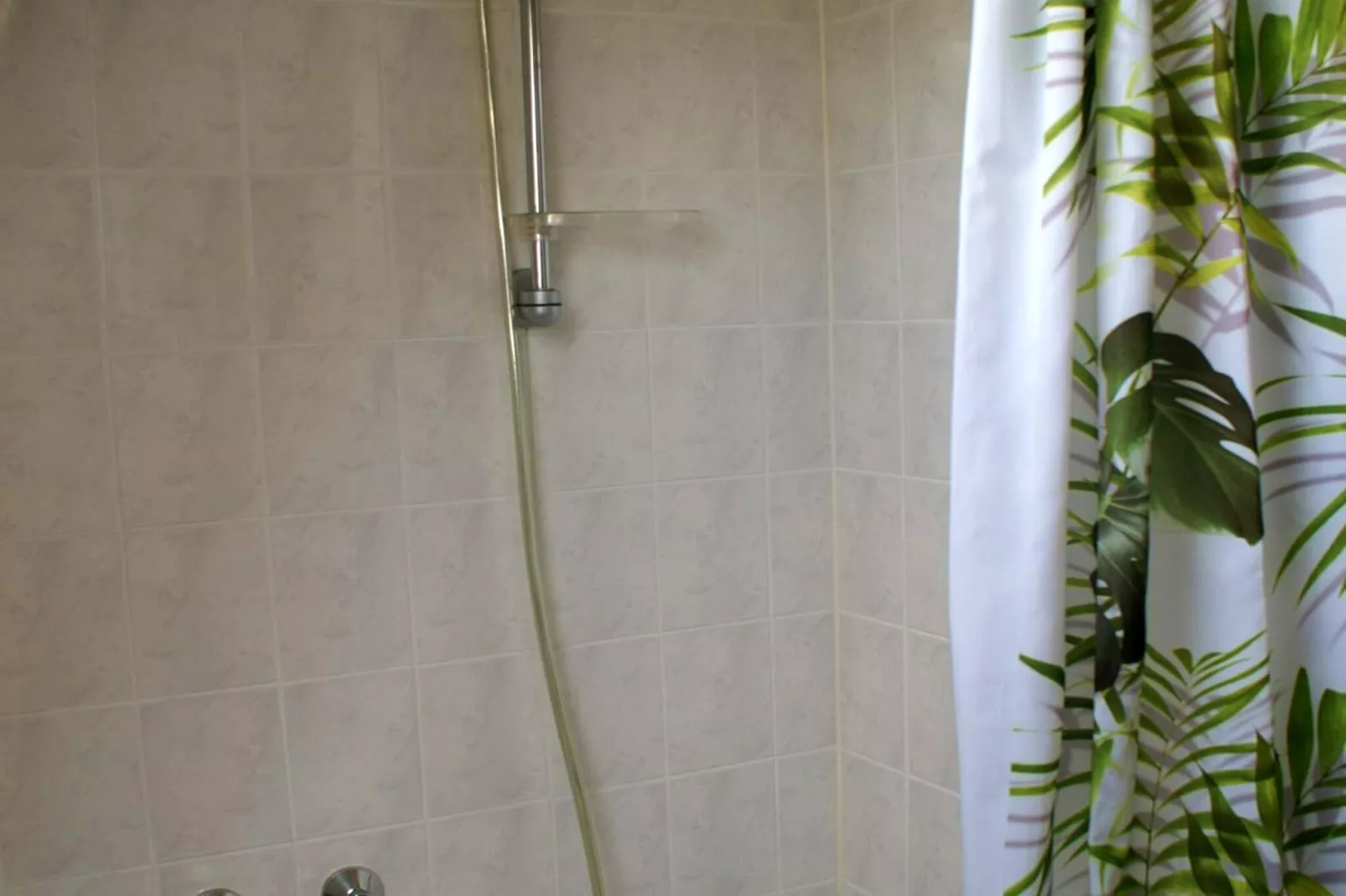 Schoneveld 327 Stern Breskens - Badkamer