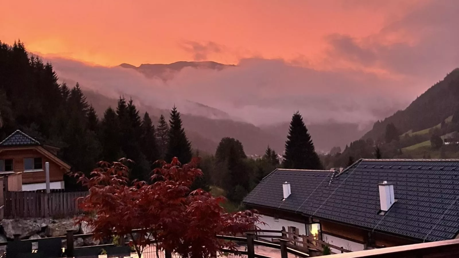 Ahorn Mountainlodge - Uitzicht zomer