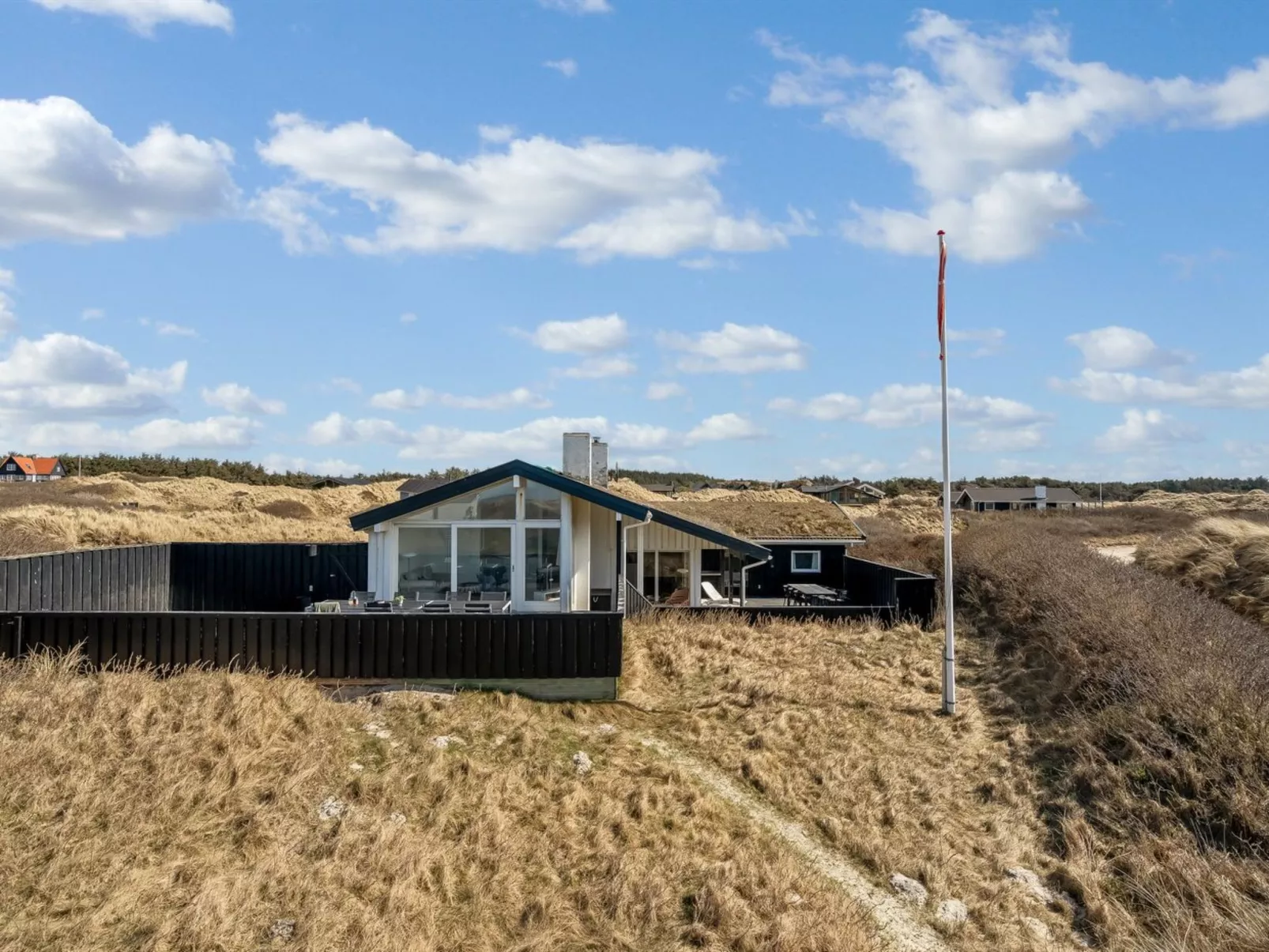 "Rutha" - 45m from the sea - Buiten