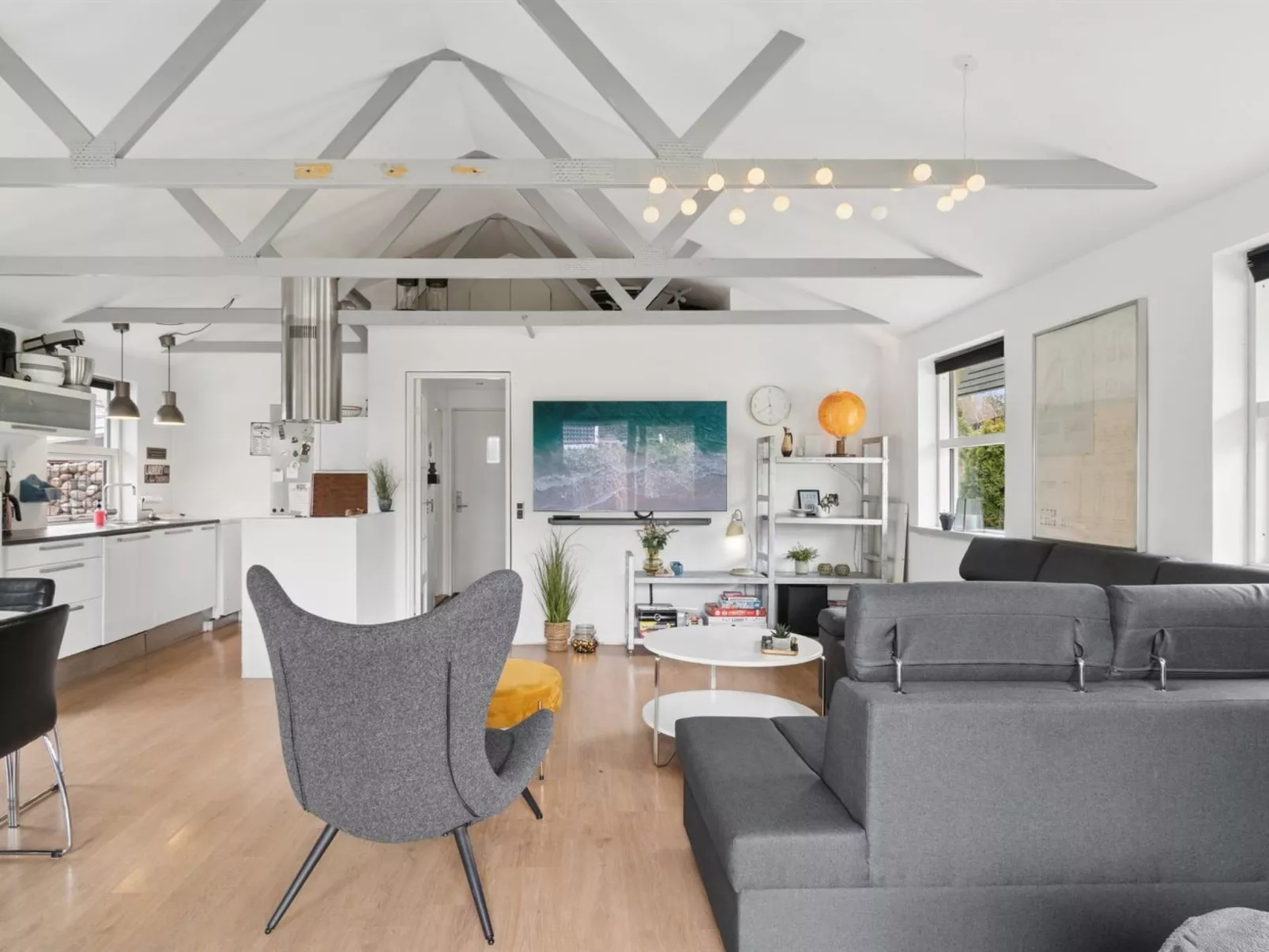 "Sida" - 1.5km from the sea - Binnen