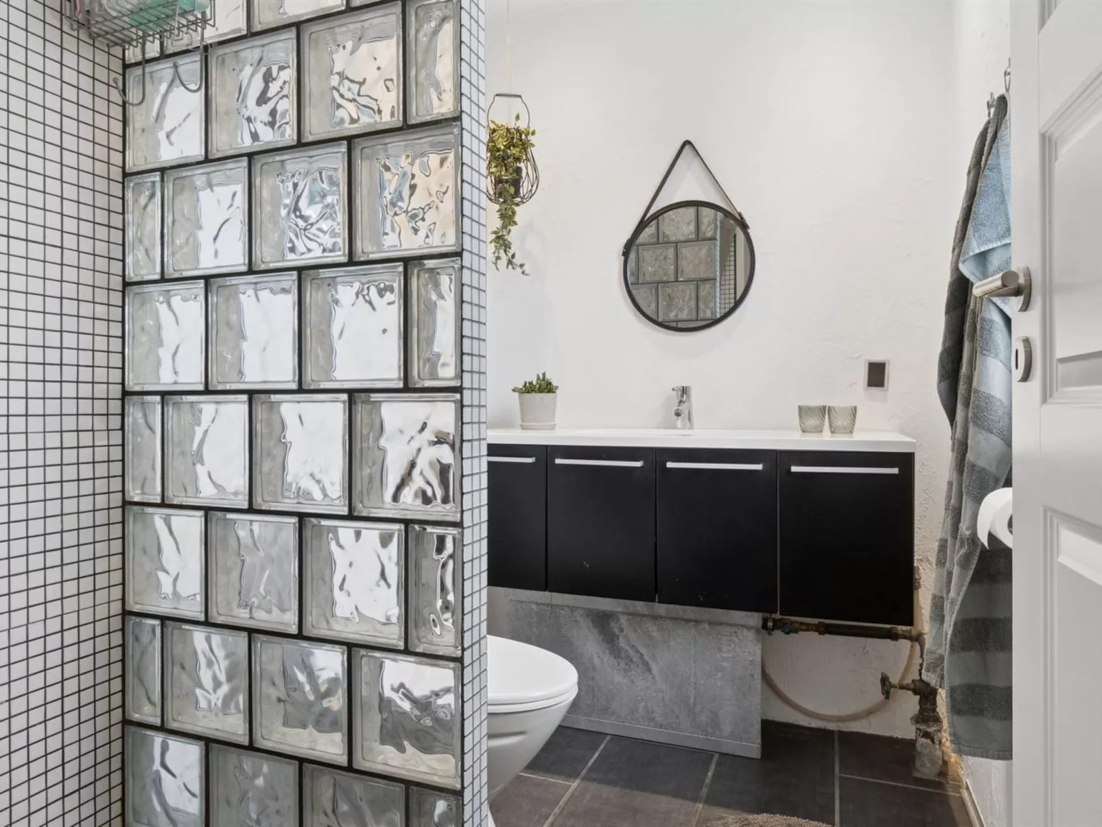 "Sida" - 1.5km from the sea - Binnen